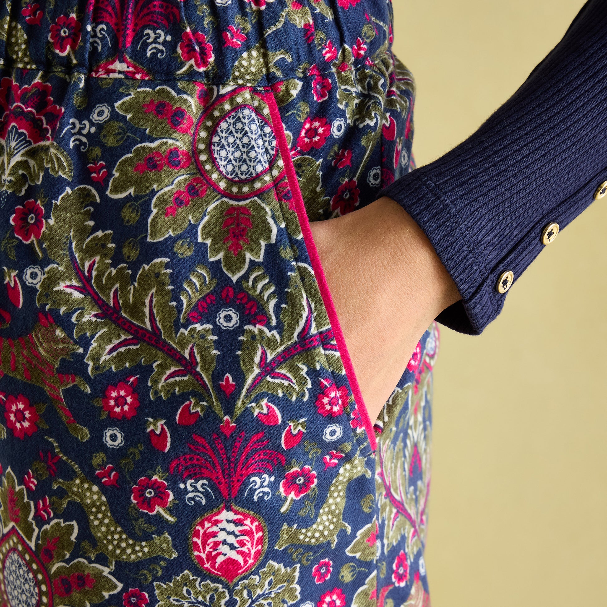 Close-up detail view of Joules STELLA Womens Pyjama Bottoms Damask showcasing elasticated waist and slanted side pocket.