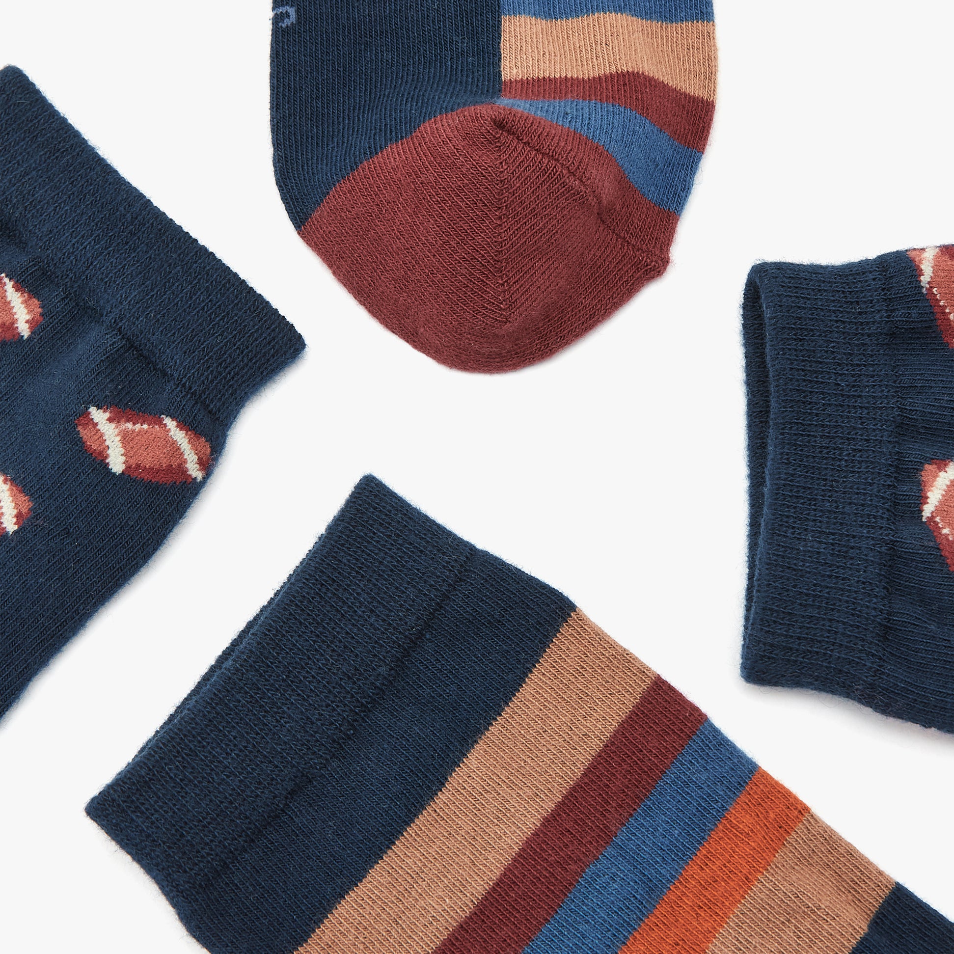 Joules KINGSBURY 2-Pack Mens Socks Navy Burgundy detail view showing blue, burgundy, and striped designs.
