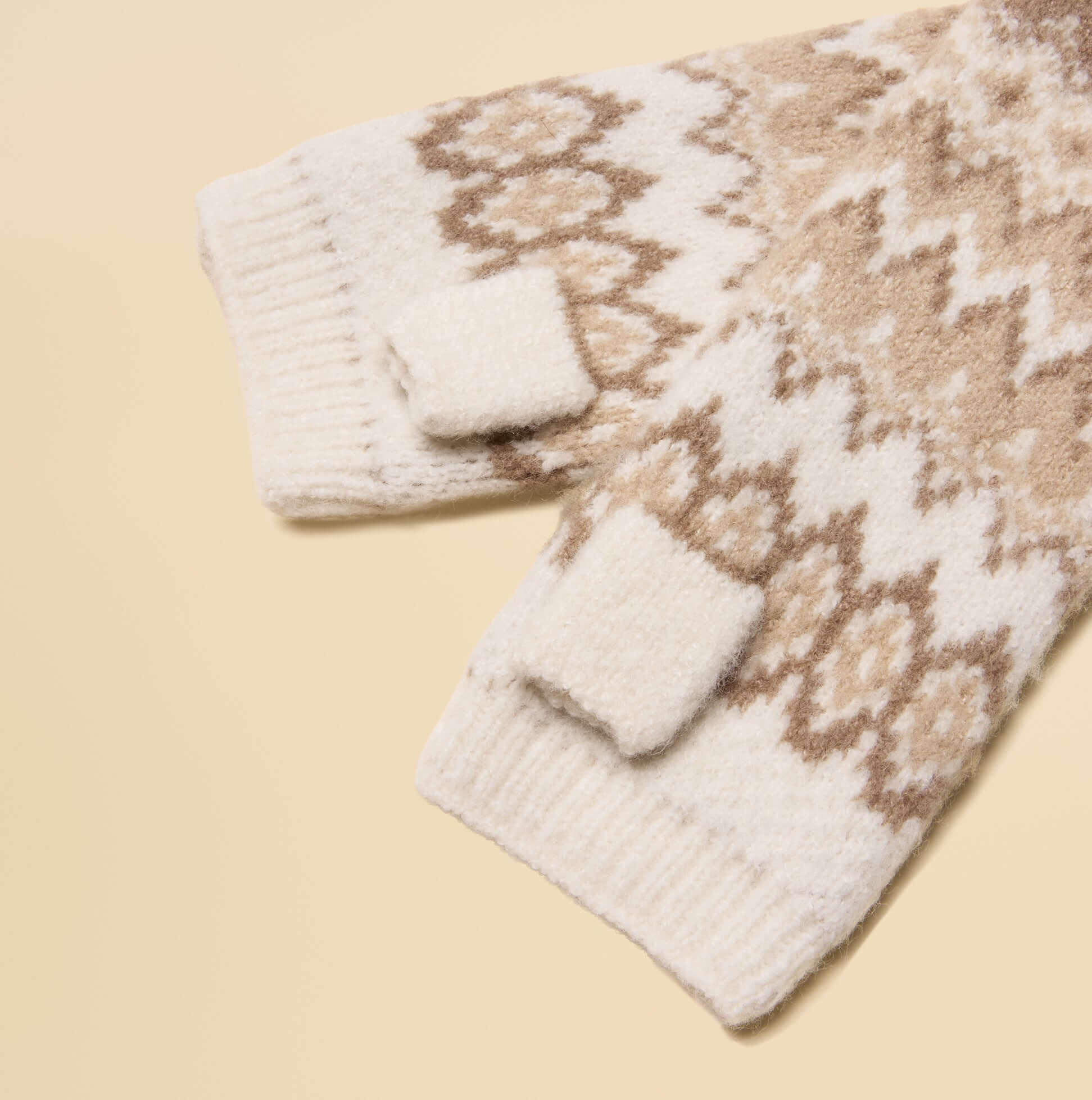 Joules KARA Neutral Fingerless Fairisle Glove Beige, close-up view showing intricate pattern and texture.