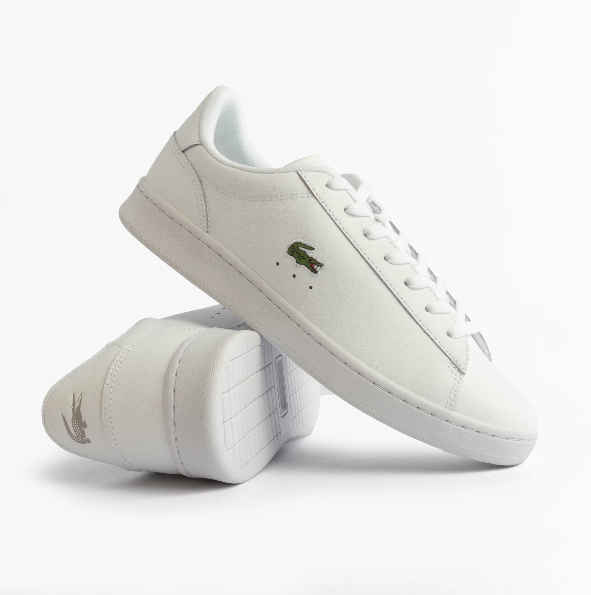 Lacoste CARNABY SET Mens Court Trainers Trainers White side view with logo and lace-up closure.