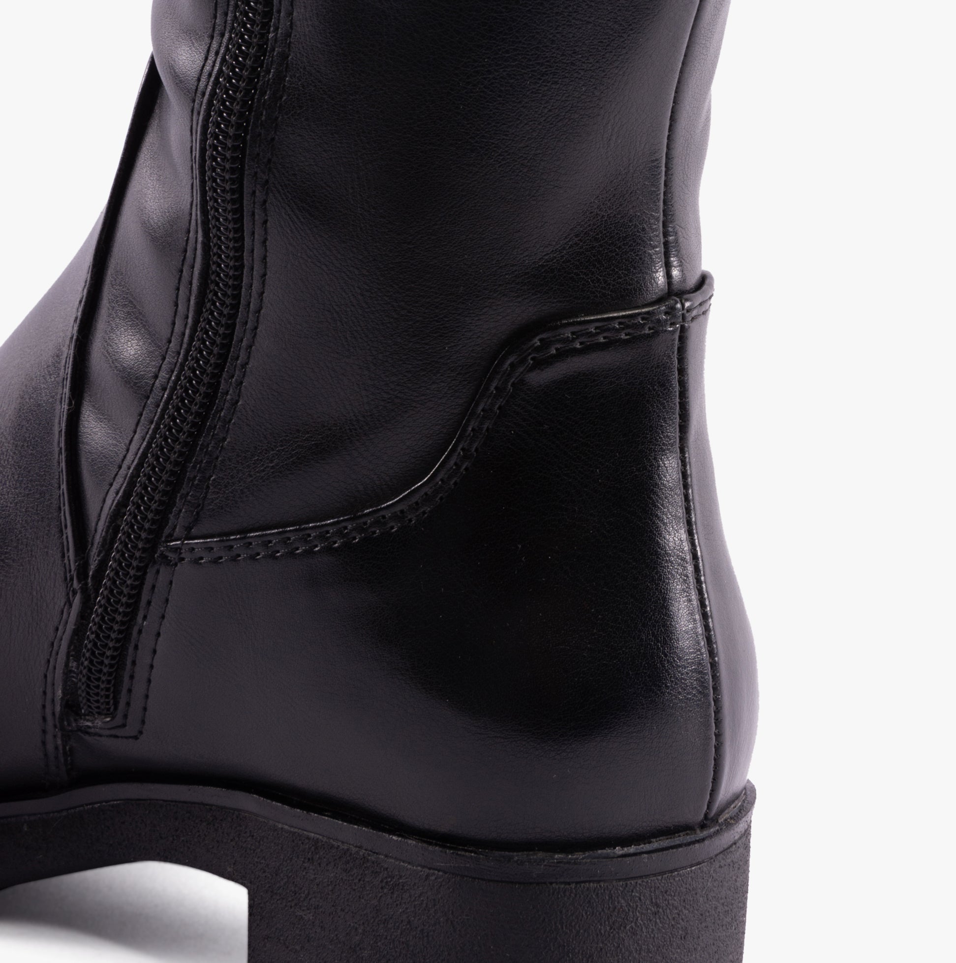 Marco Tozzi 25606-41-001 Womens Boots Black detail view of the faux leather upper and block heel.