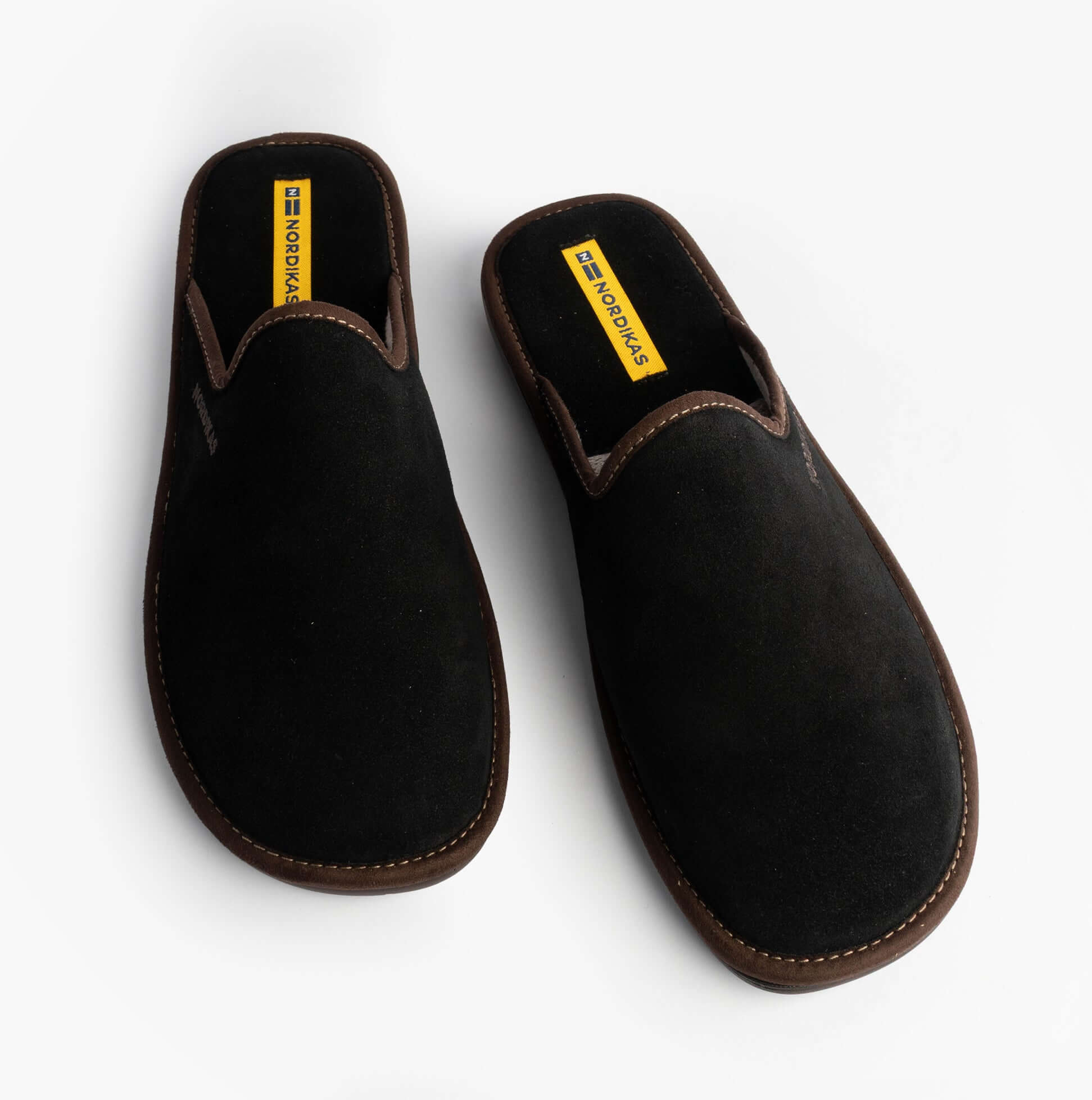 Nordikas 131 Mens Suede Mule Slippers Black top view showcasing slip-on style and quality suede material.