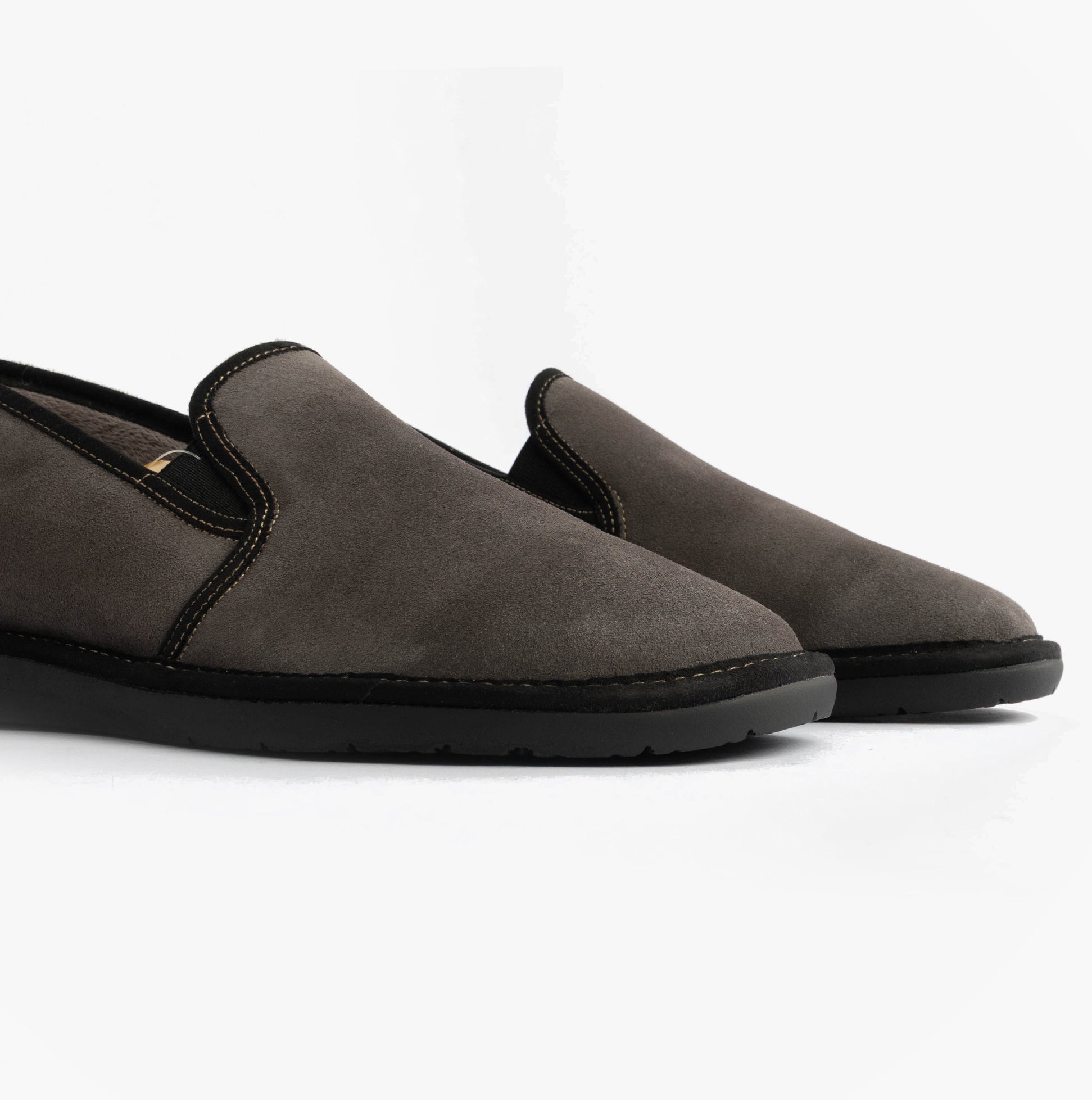 Nordikas 663 Mens Suede Full Slippers Grey, suede and leather with round toe, pull-on design, comfort-focused, regular width, low heel.