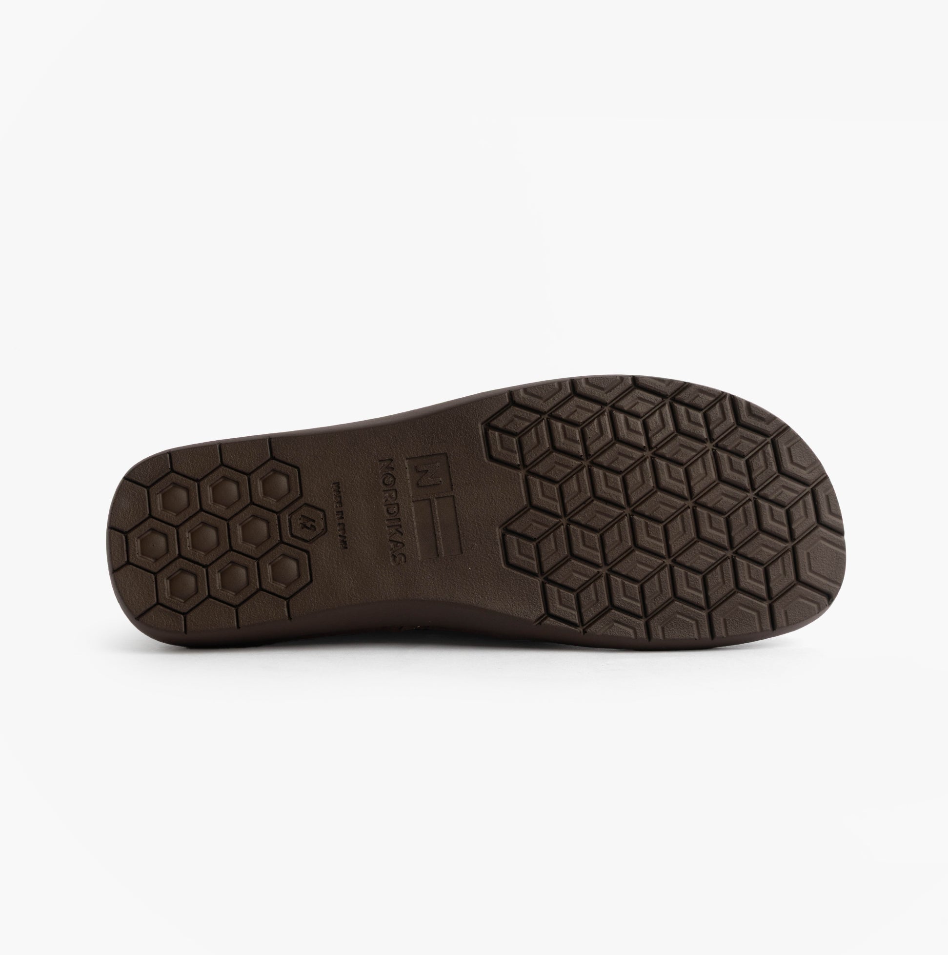 Nordikas 663 Mens Suede Full Slippers Black sole view showcasing rubber material and hexagonal tread pattern