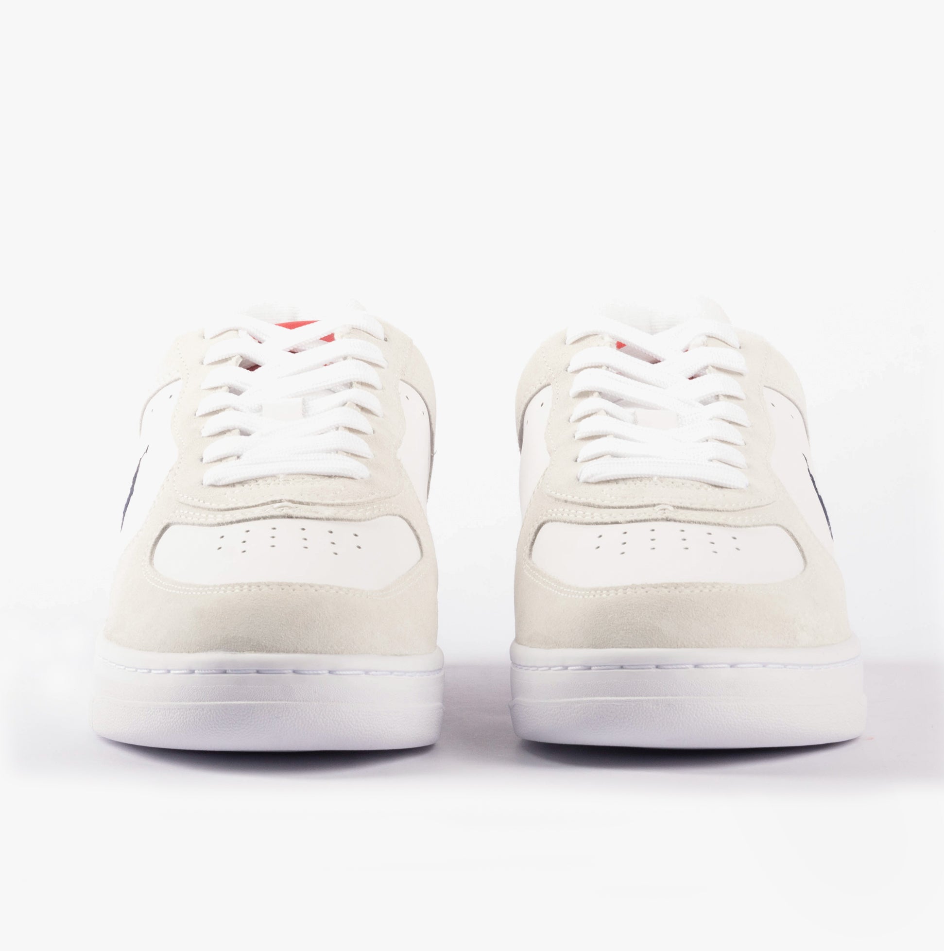Polo Ralph Lauren MASTERS Mens Trainers White/Navy/Red front view showing lace-up design and round toe shape.