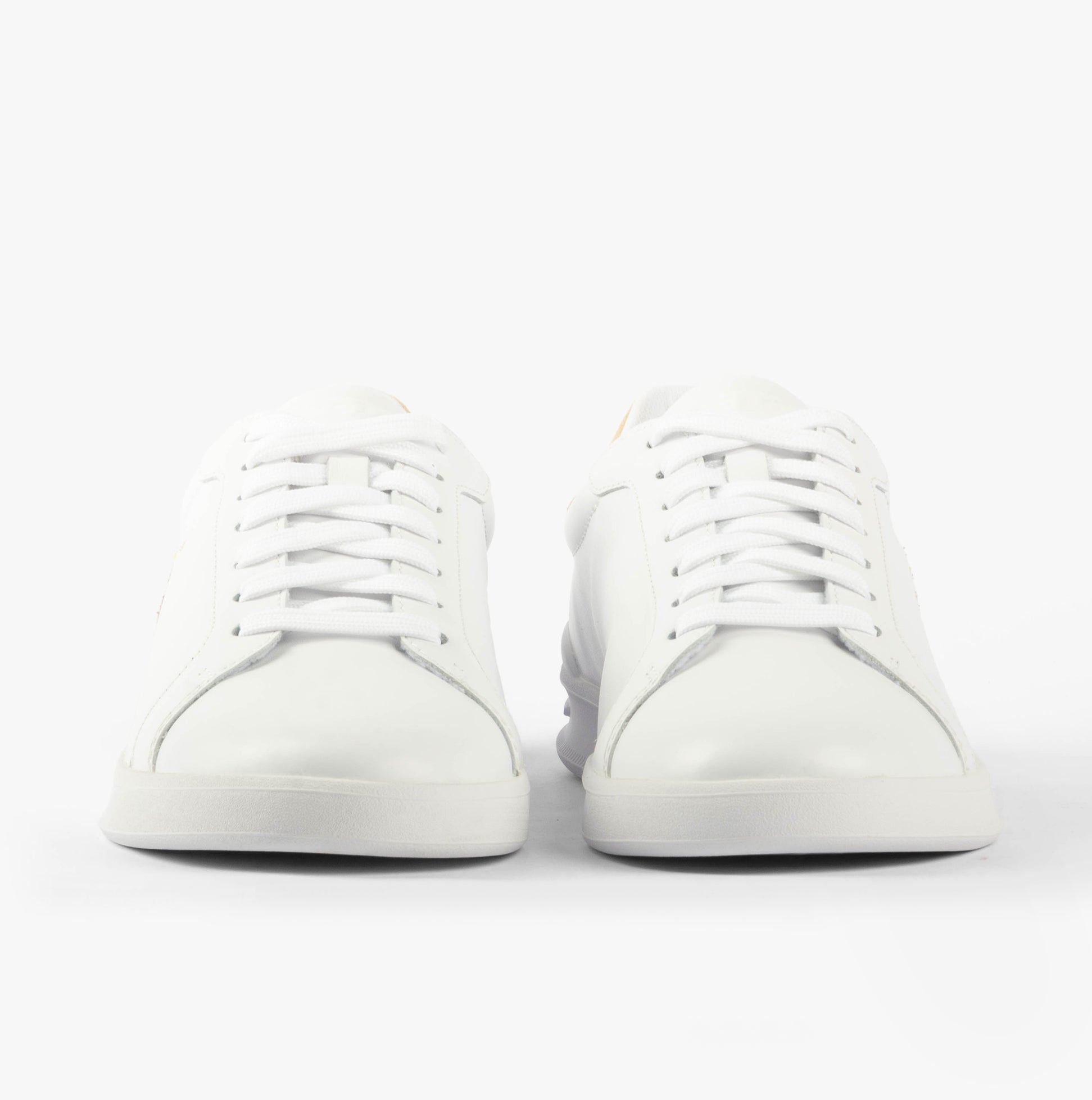Polo Ralph Lauren HERITAGE COURT II Mens Trainers White/Bone front view with lace-up closure.