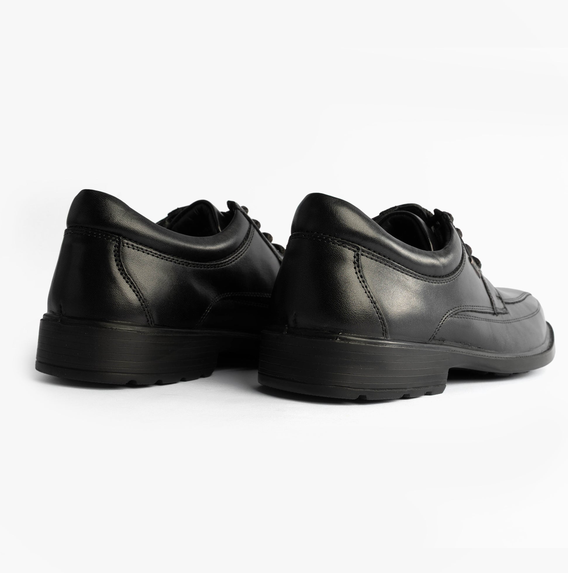 Roamers M601A Mens Shoes Black, back view, casual leather shoes with round toe and lace-up closure.
