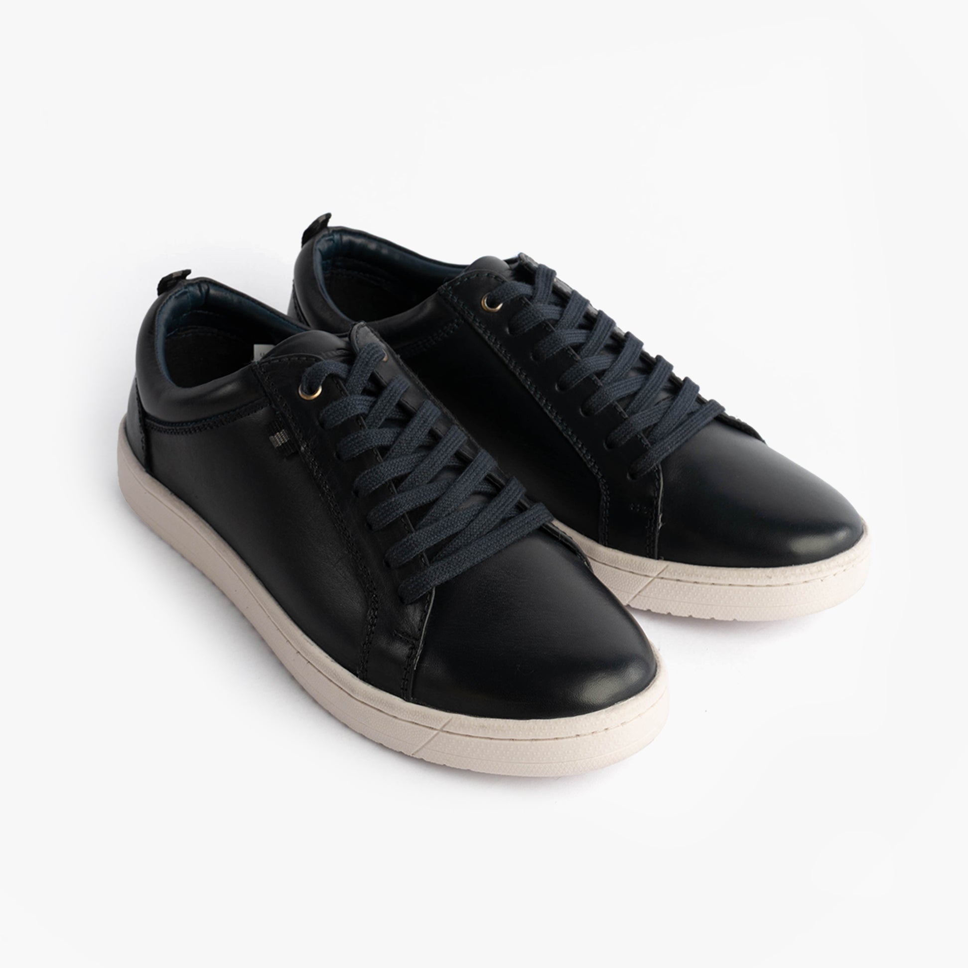 Roamers M799C Mens Trainers Navy front view showing casual leather trainers with lace-up fastening.