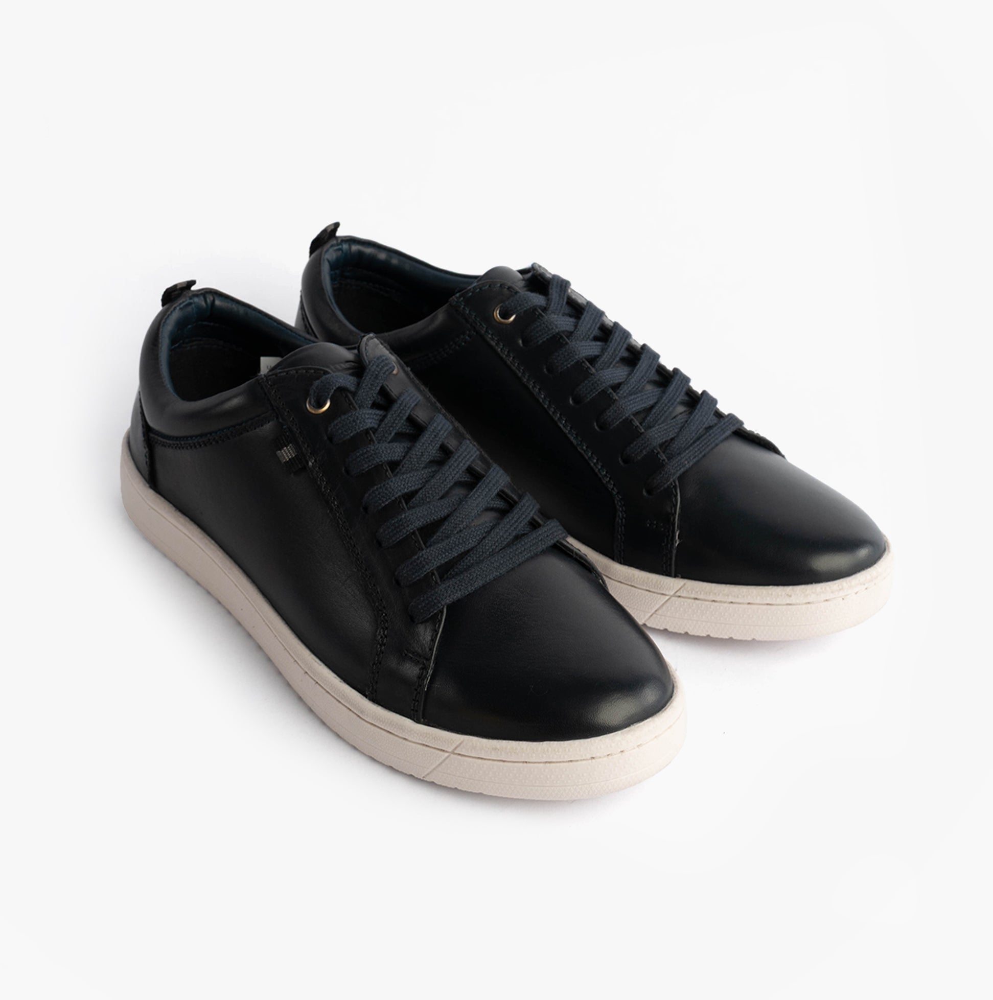 Roamers M799C Mens Trainers Navy front view showing casual leather trainers with lace-up fastening.