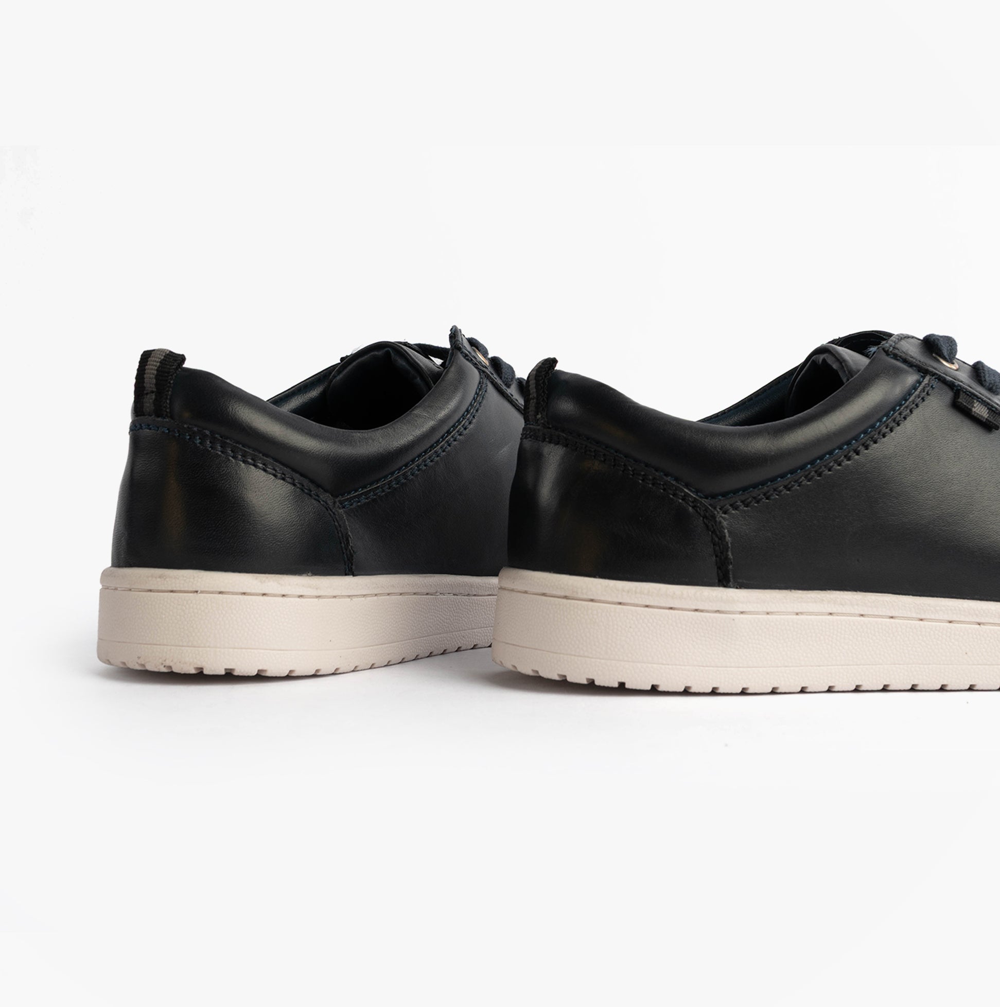 Roamers M799C Mens Trainers Navy rear view showcasing casual leather design and low-top style.
