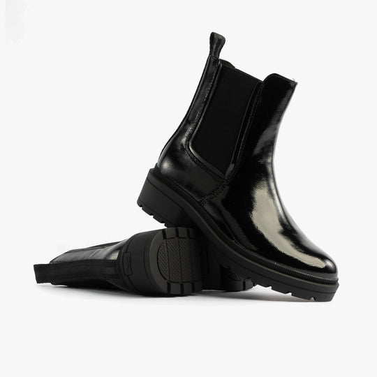 Rocket Dog IGGIE Womens Chelsea Boots Black Patent side view showcasing glossy faux leather and elasticated side panel.