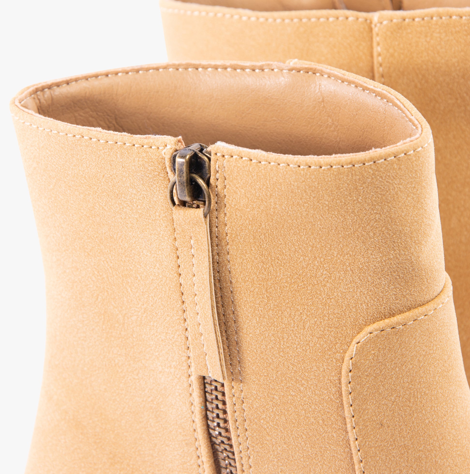 Rocket Dog YONDER Womens Boots Camel detail view of zipper and faux leather upper