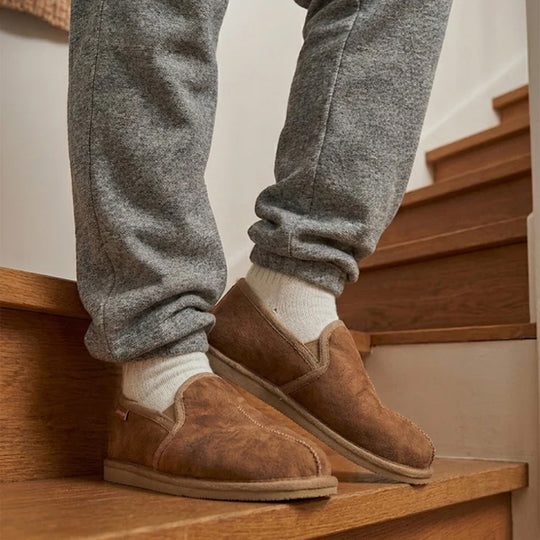 Shepherd BOSSE Mens Sheepskin Full Slippers Antique Cognac
