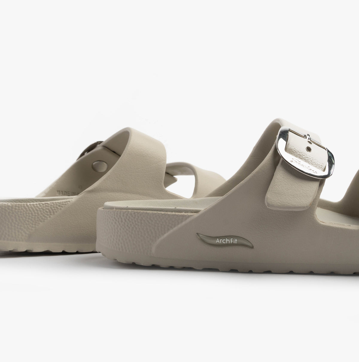 Skechers 111592/NAT ARCH FIT CALI BREEZE - GOLD STAR Womens Sandals Natural/Purple side view with buckle detail
