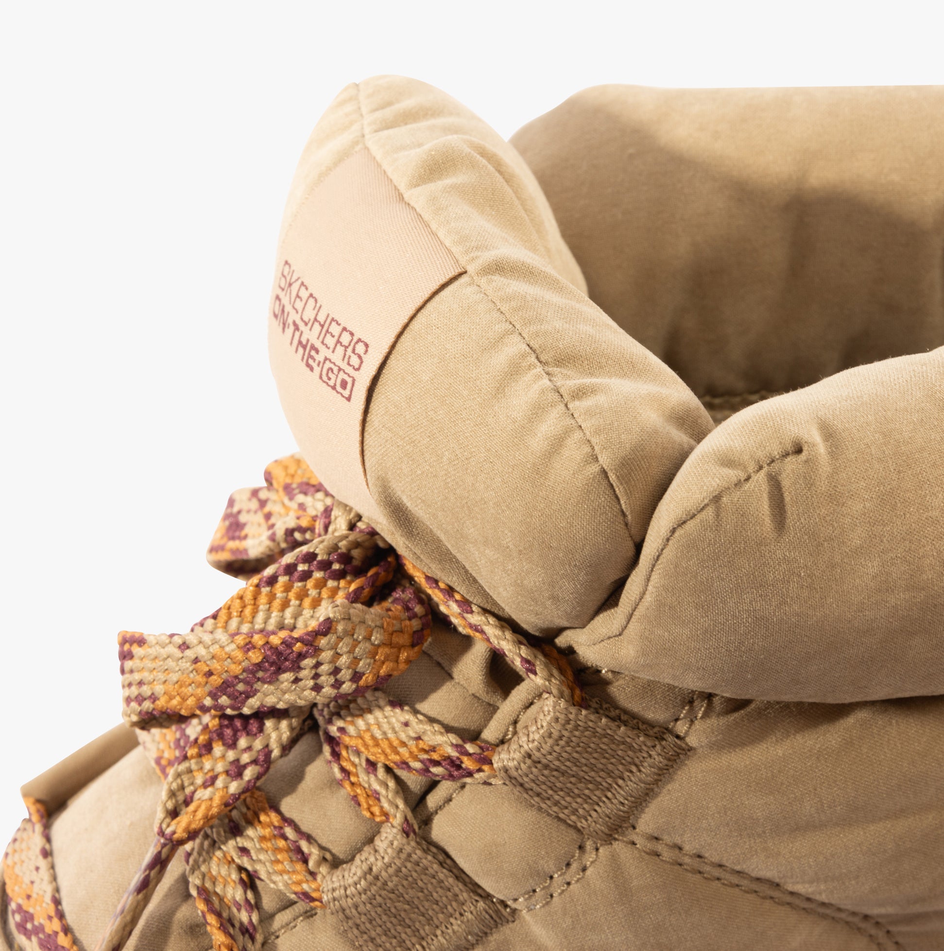 Skechers 144194/TAN GLACIAL ULTRA-TREND UP Womens Boots Tan detail view showing padded collar and laces.