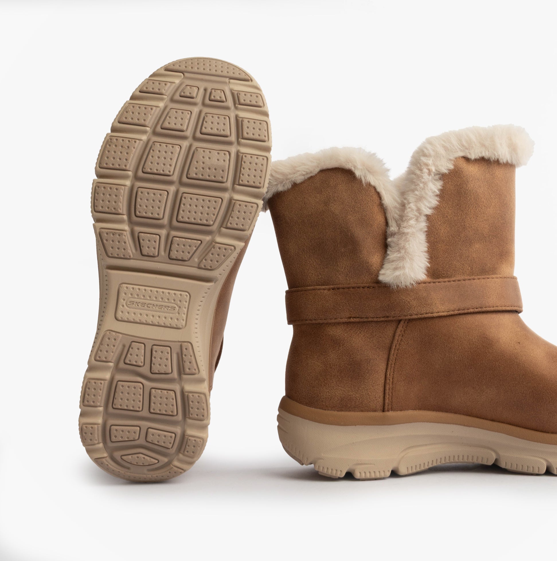 Skechers 168045/CSNT EASY GOING - DREAMERS MOVE Womens Boots Chestnut, side view showing the sole and plush interior.