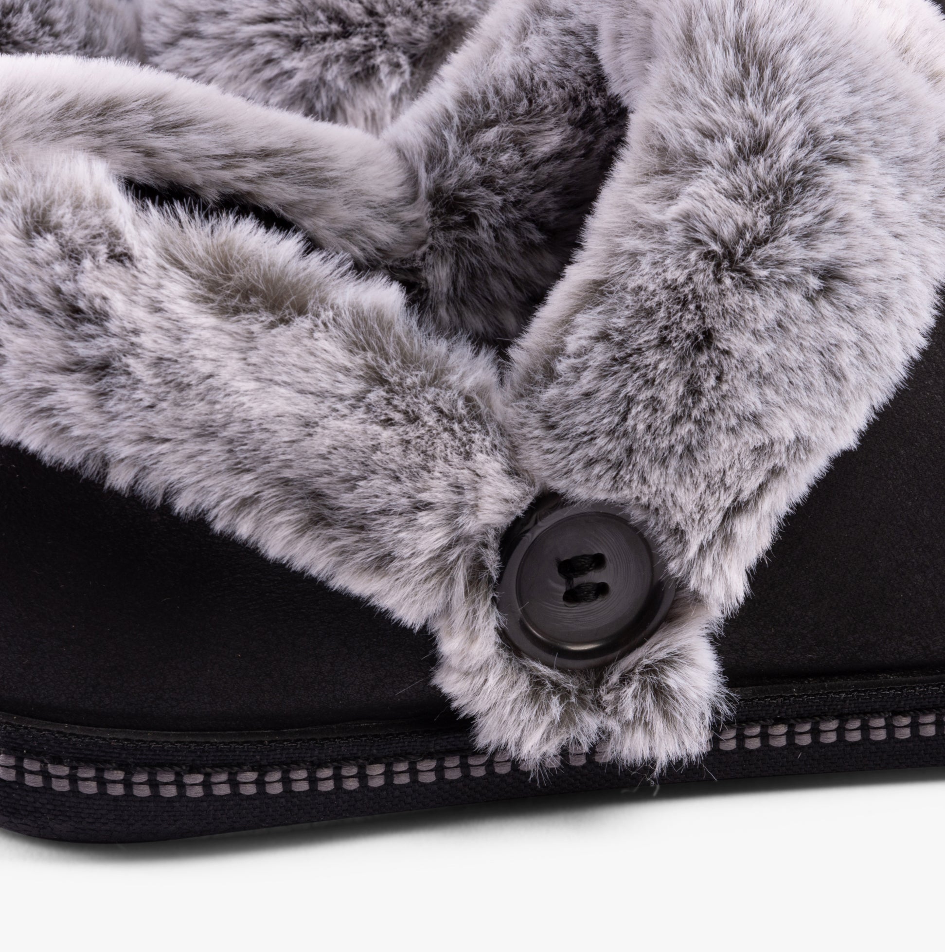 Skechers 169010/BLK COZY CAMPFIRE-FRENCH TOAST 2 Womens Slippers Black detail view with soft faux fur lining.