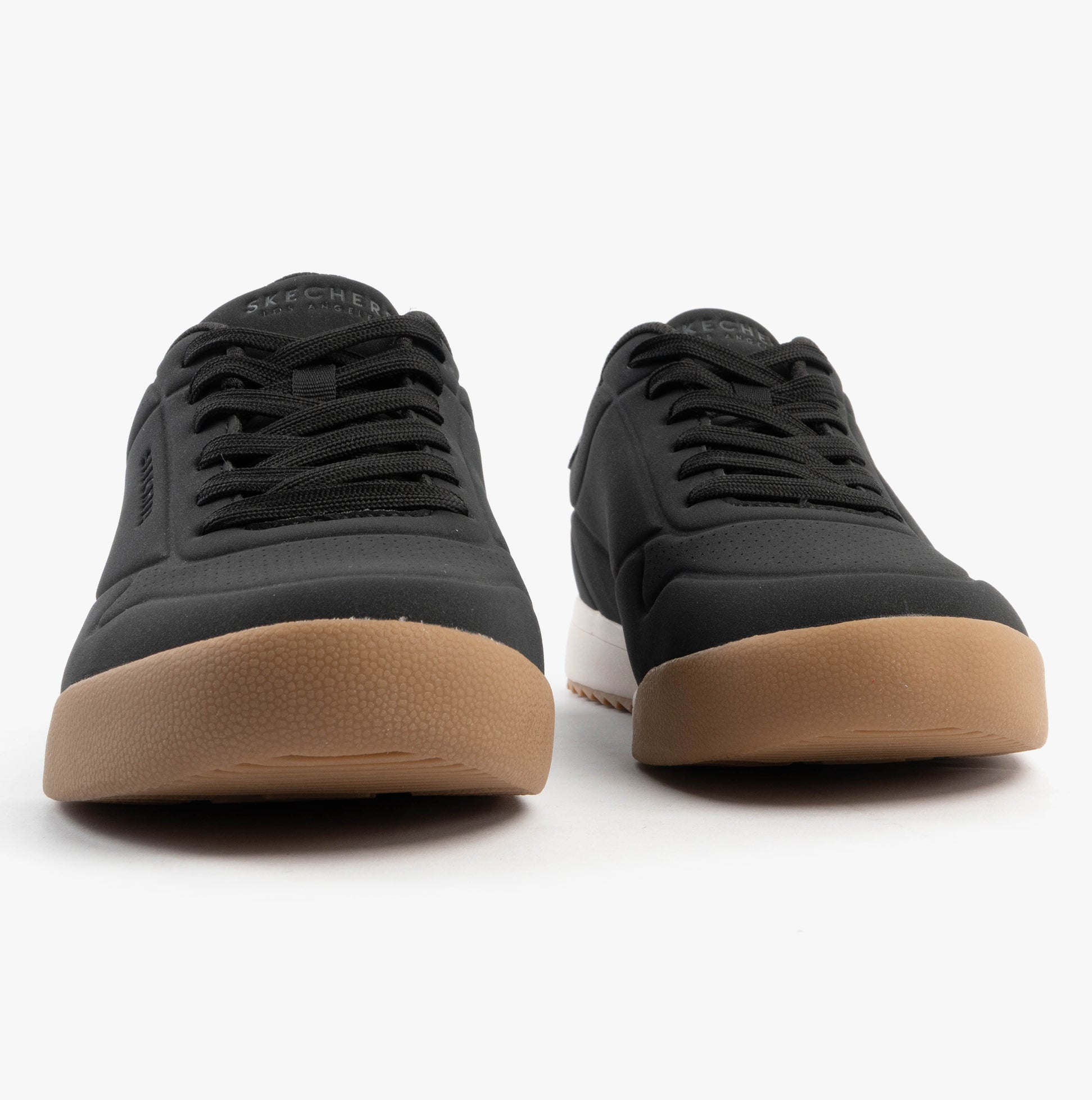 Skechers 183283/BLK ZINGER 2.0 - THE ARWEN Mens Trainers Black front view showcasing lace-up design and rubber sole.