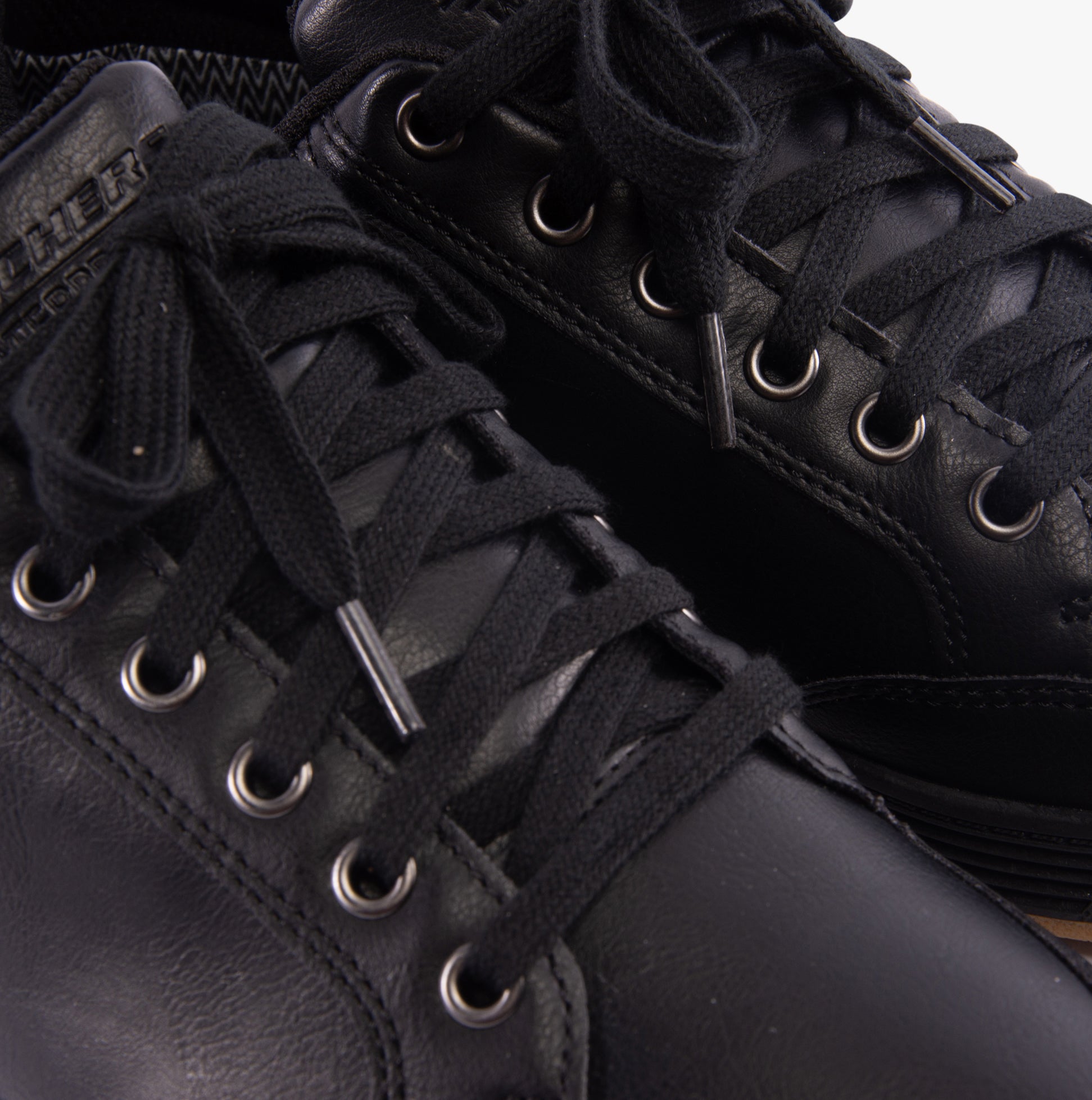 Skechers 210944/BLK CAVELL - SPARKMAN Mens Trainers Black detail view of laces and faux leather upper