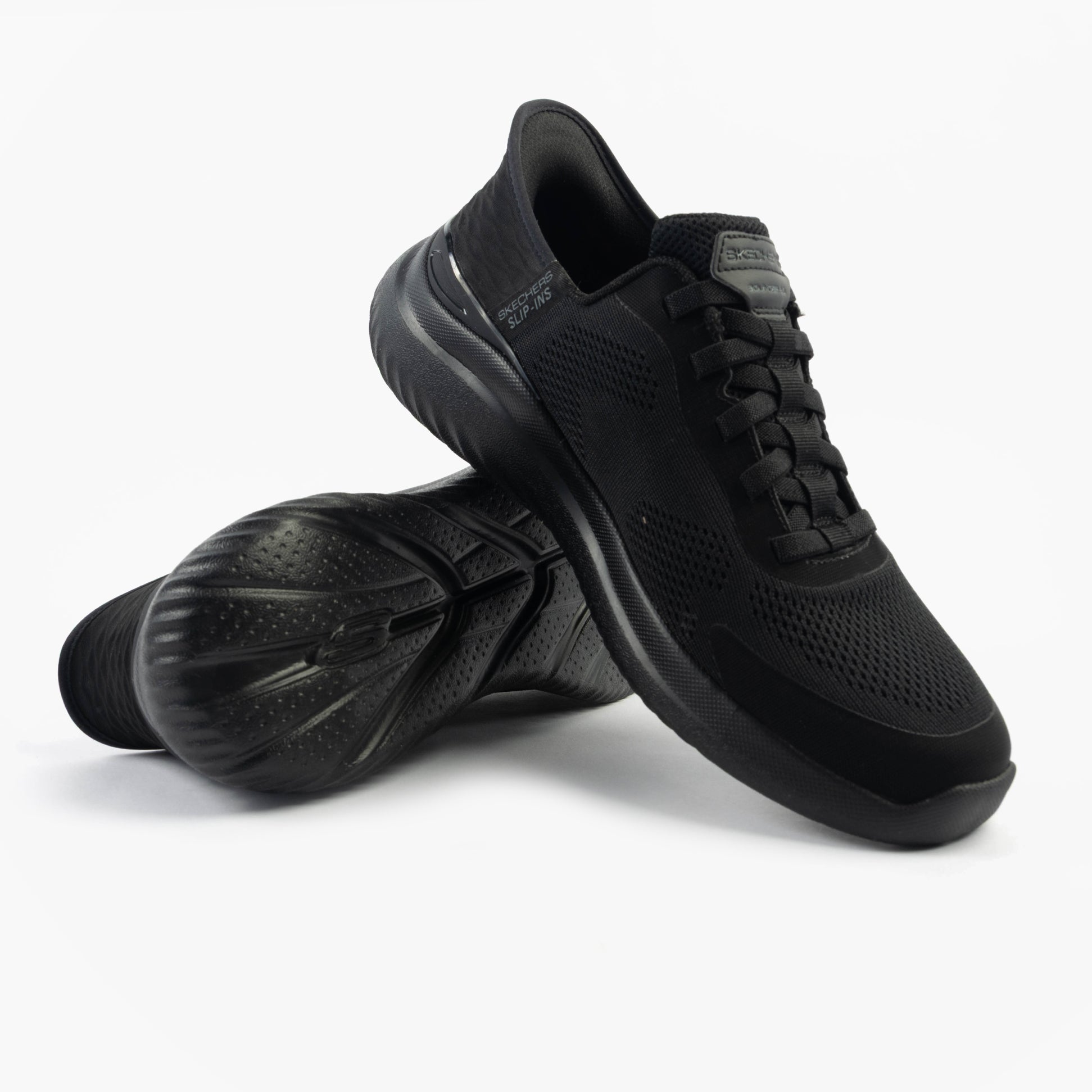 Skechers 232459/BBK BOUNDER 2.0 - EMERGED Mens Trainers Black side view with low top design and lace-up closure.