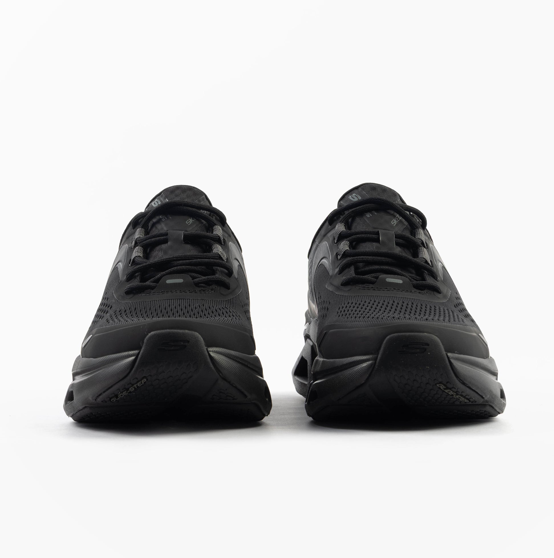 Skechers 232921/BBK GLIDE-STEP ALTUS Mens Trainers Black front view showcasing lace-up design and round toe shape.