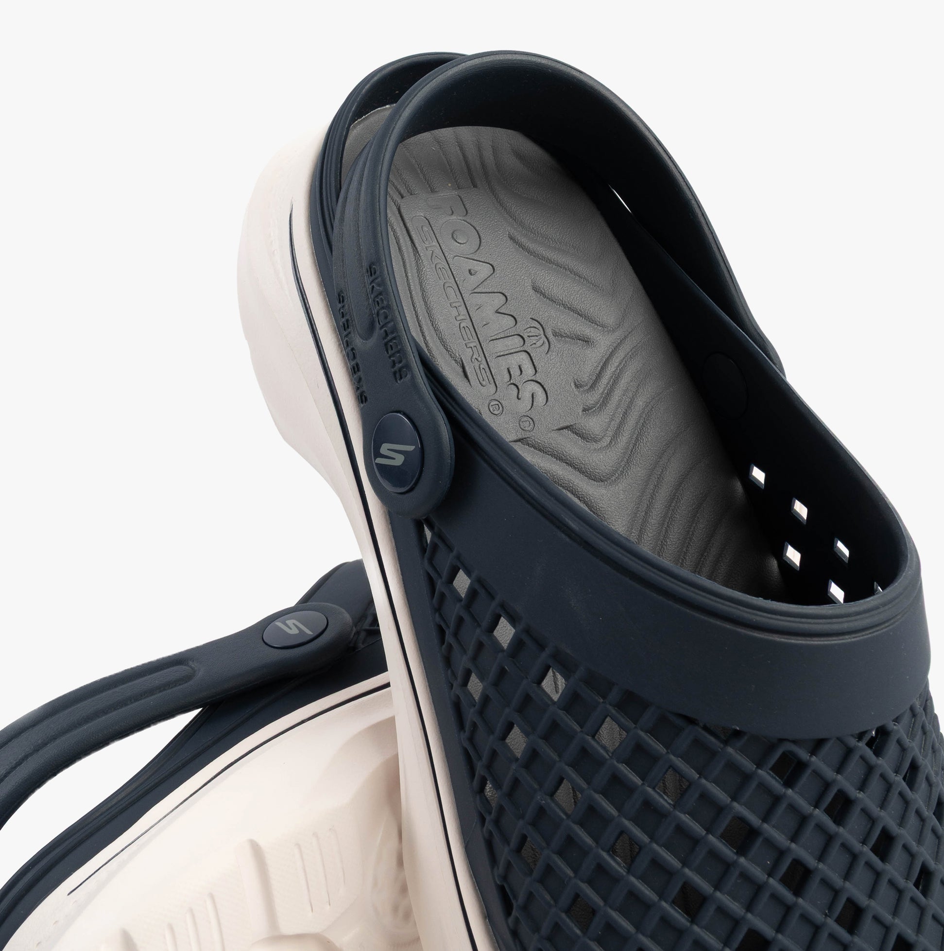 Skechers 243283/NVW GO WALK 7 FOAMIES - AMBITION Mens Sandals Navy/White top view detailing the mesh design and cushioning.