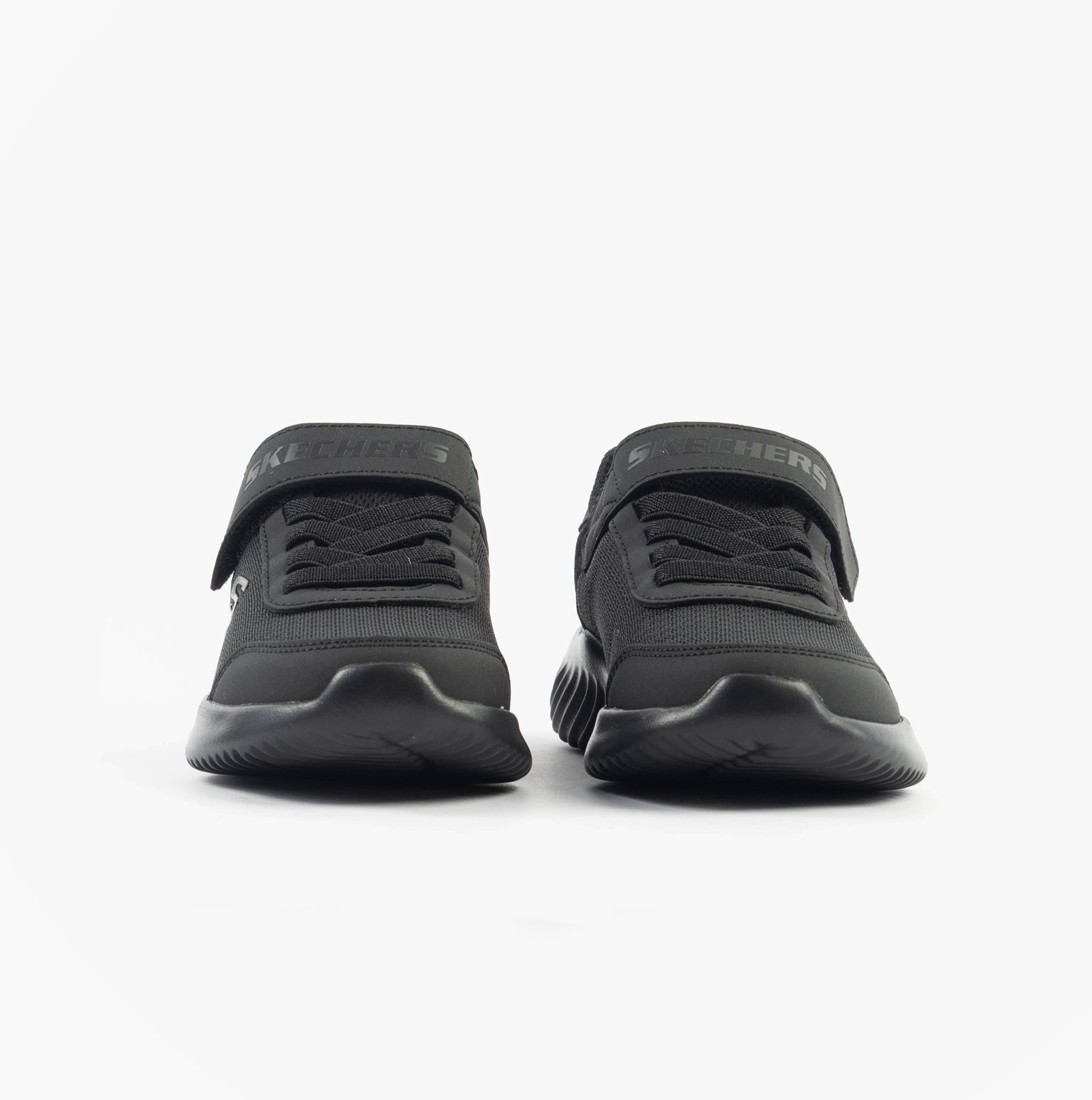 Skechers 403908L/BBK BOUNDER - TREKZIC Boys Trainers Black front view showcasing lace-up design and comfortable fit.