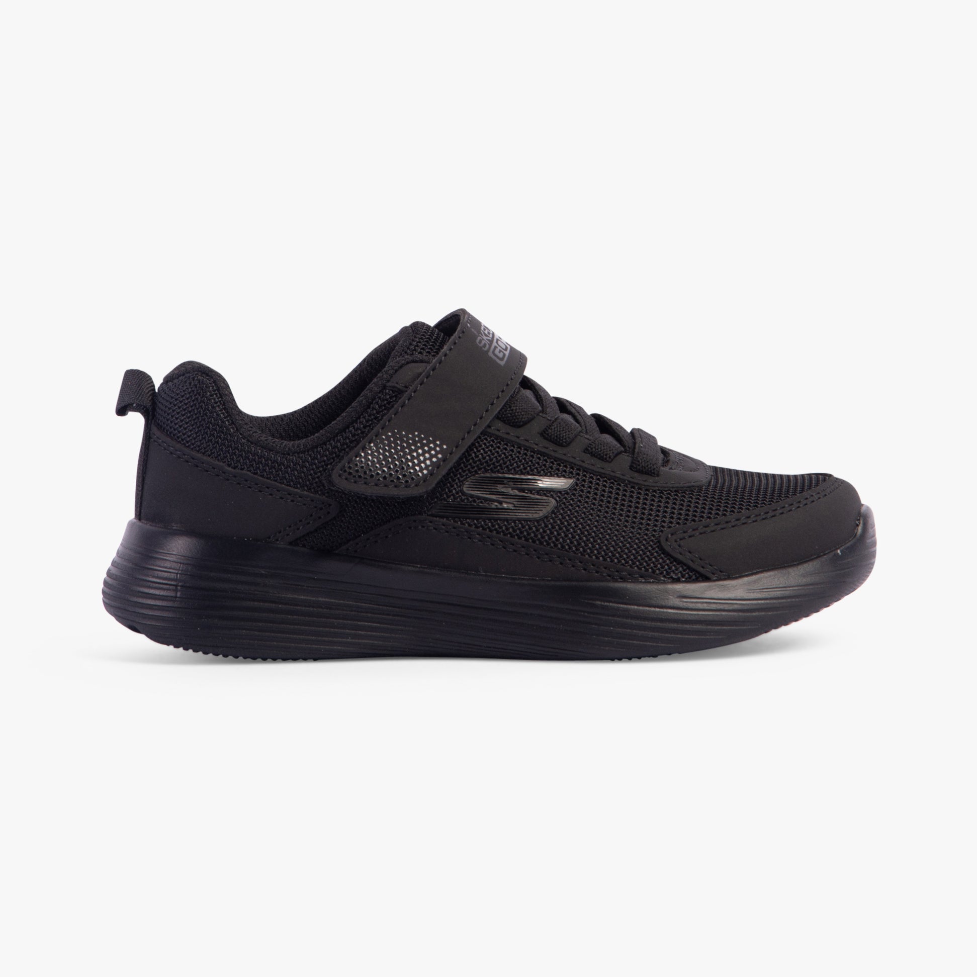 Skechers 405094L/BBK GO RUN 400 V2 - STRARVO Boys Trainers Black side view showing lightweight design and lace-up closure.