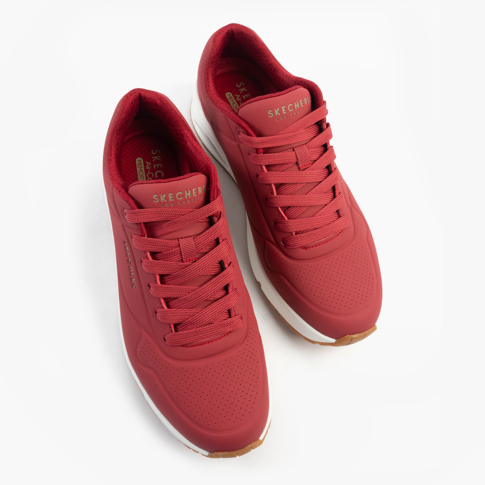 Skechers 52458/DKRD UNO - STAND ON AIR Mens Trainers Dark Red top view highlighting lace-up design and cushioning.