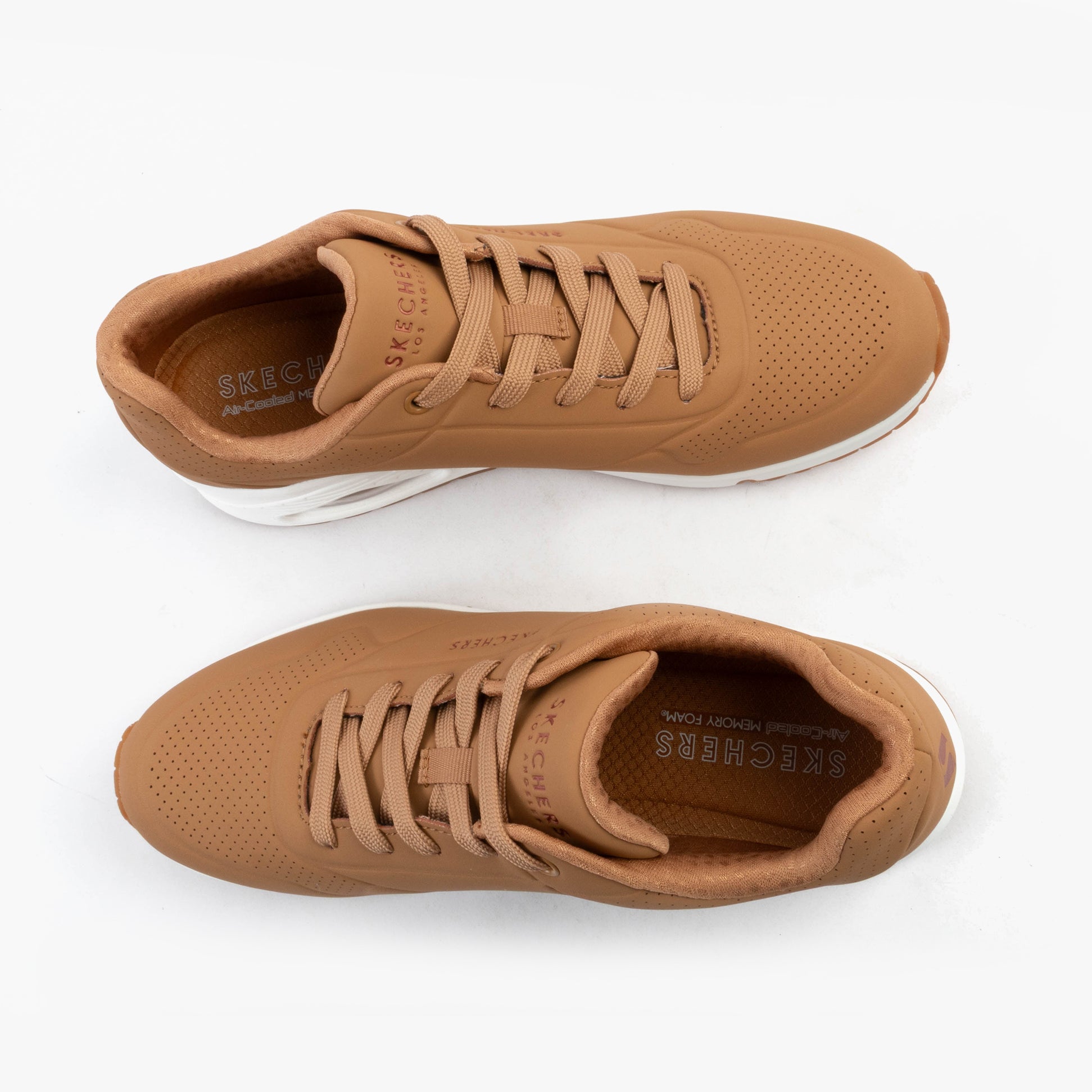 Skechers 73690/TAN UNO - STAND ON AIR Womens Trainers Tan top view showcasing synthetic upper and lace-up design.