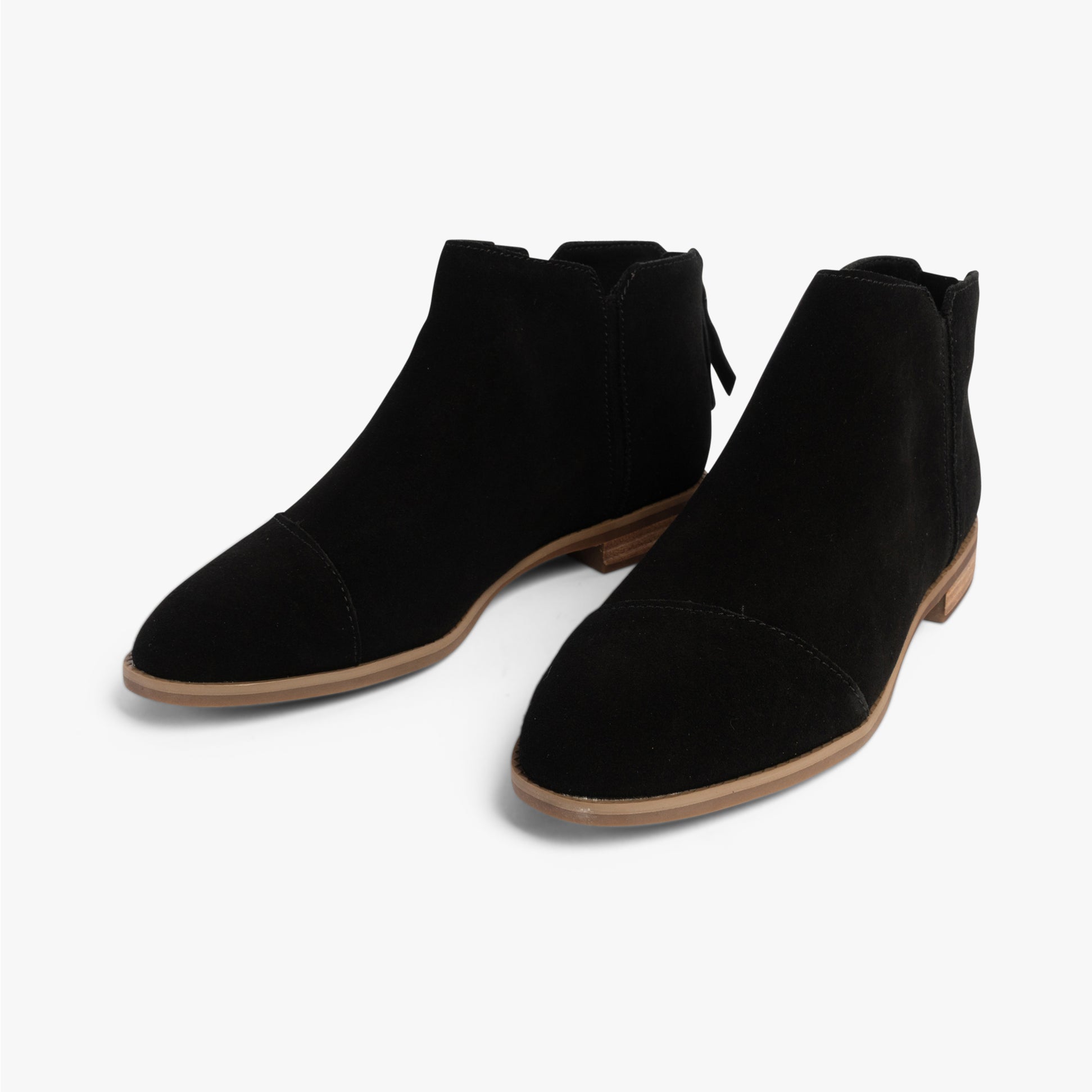 TOMS RYLIE Womens Boots Black side view showcasing suede upper and round toe design.