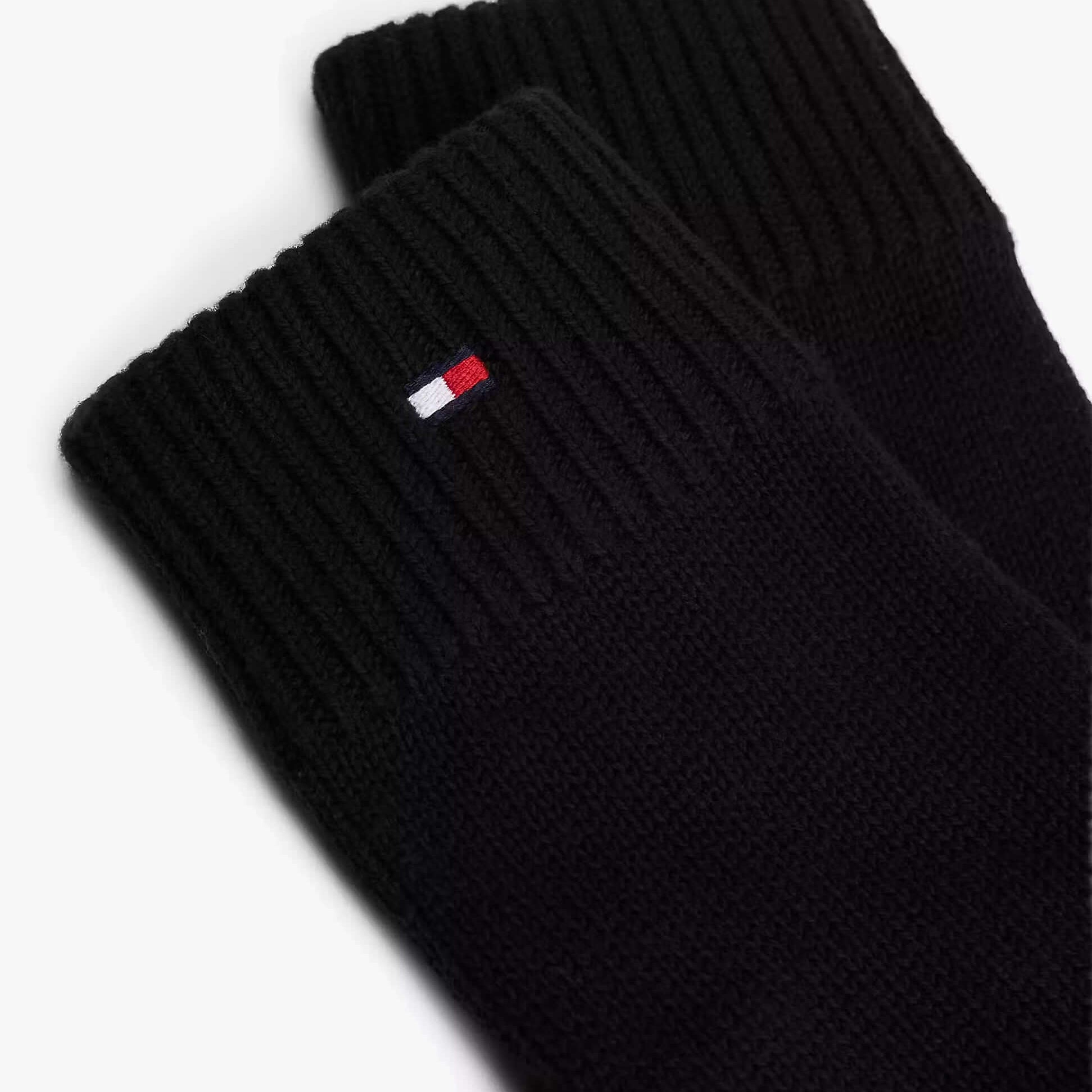 Tommy Hilfiger ESSENTIALS FLAG GLOVES Mens Gloves Black detail view showing black fabric and logo.