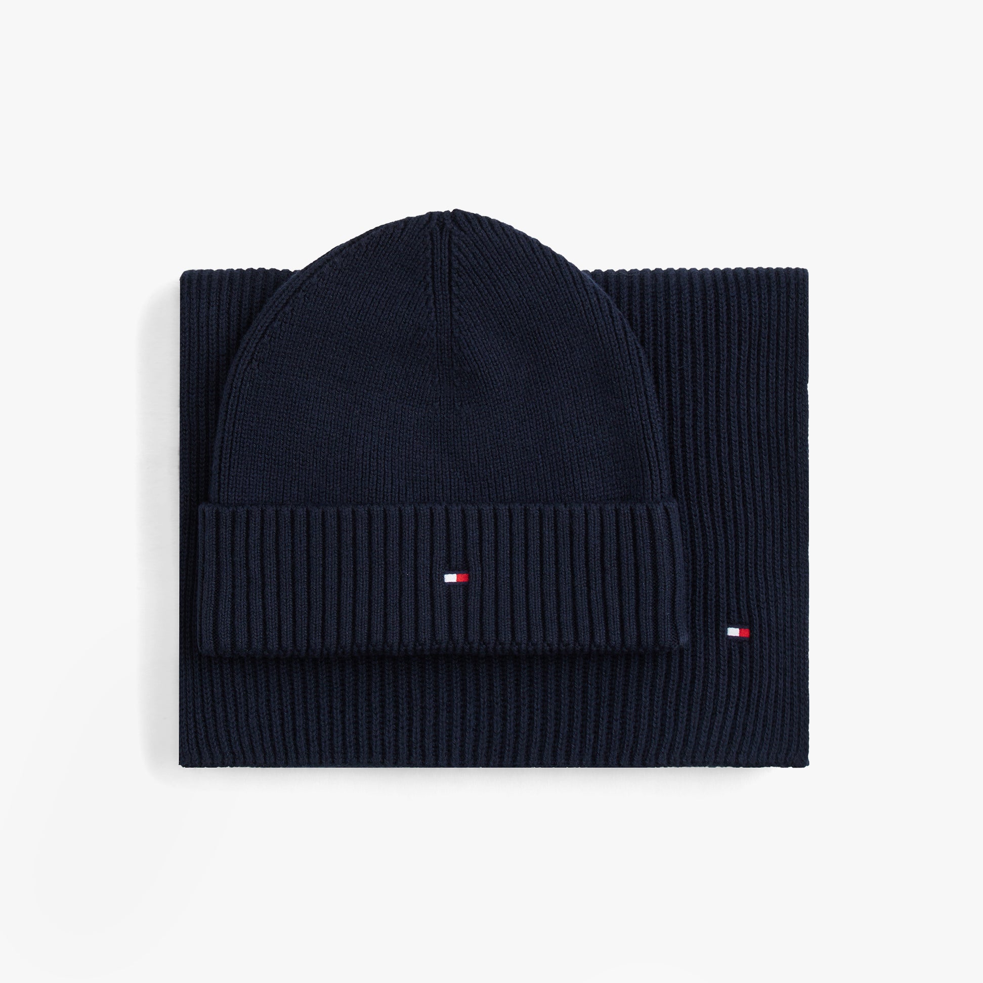 Tommy Hilfiger AM0AM13807 TH FLAG BEANIE & SCA Mens Beanie Space Bluee front view with scarf
