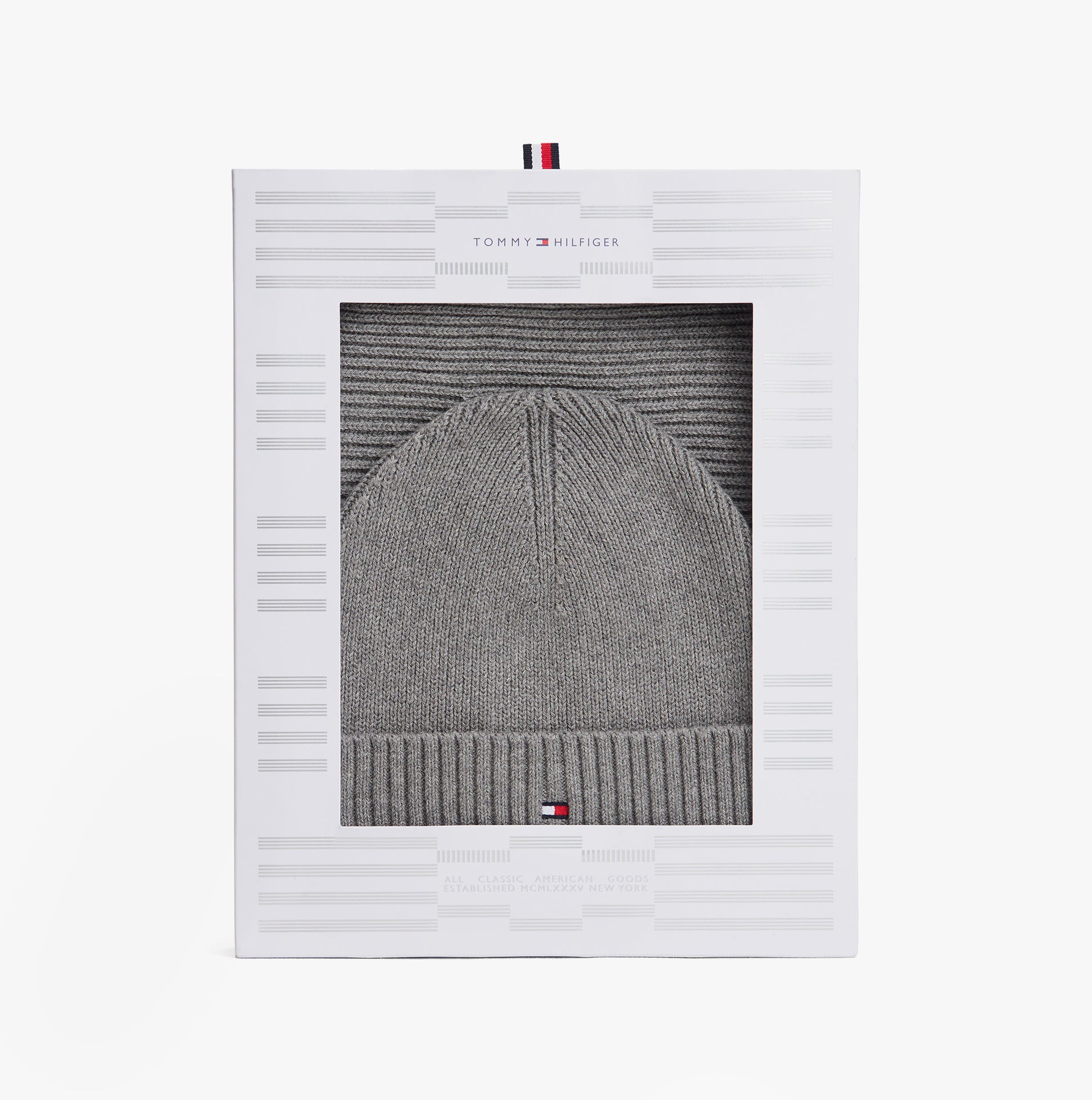 Tommy Hilfiger AM0AM13807 TH FLAG BEANIE & SCA Mens Beanie Mid Grey Heather front view in gift box.
