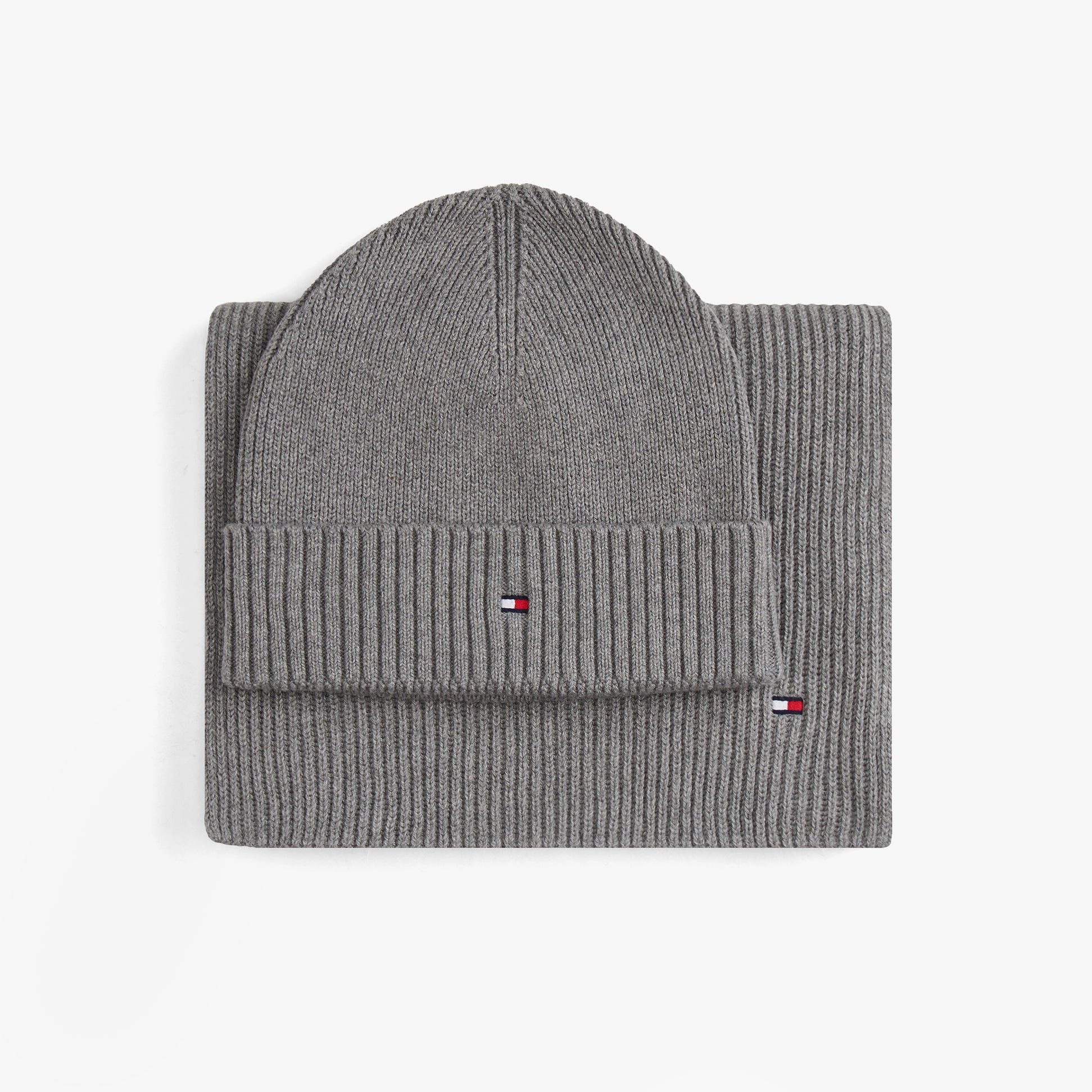 Tommy Hilfiger AM0AM13807 TH FLAG BEANIE & SCA Mens Beanie Mid Grey Heather top view of beanie and scarf set
