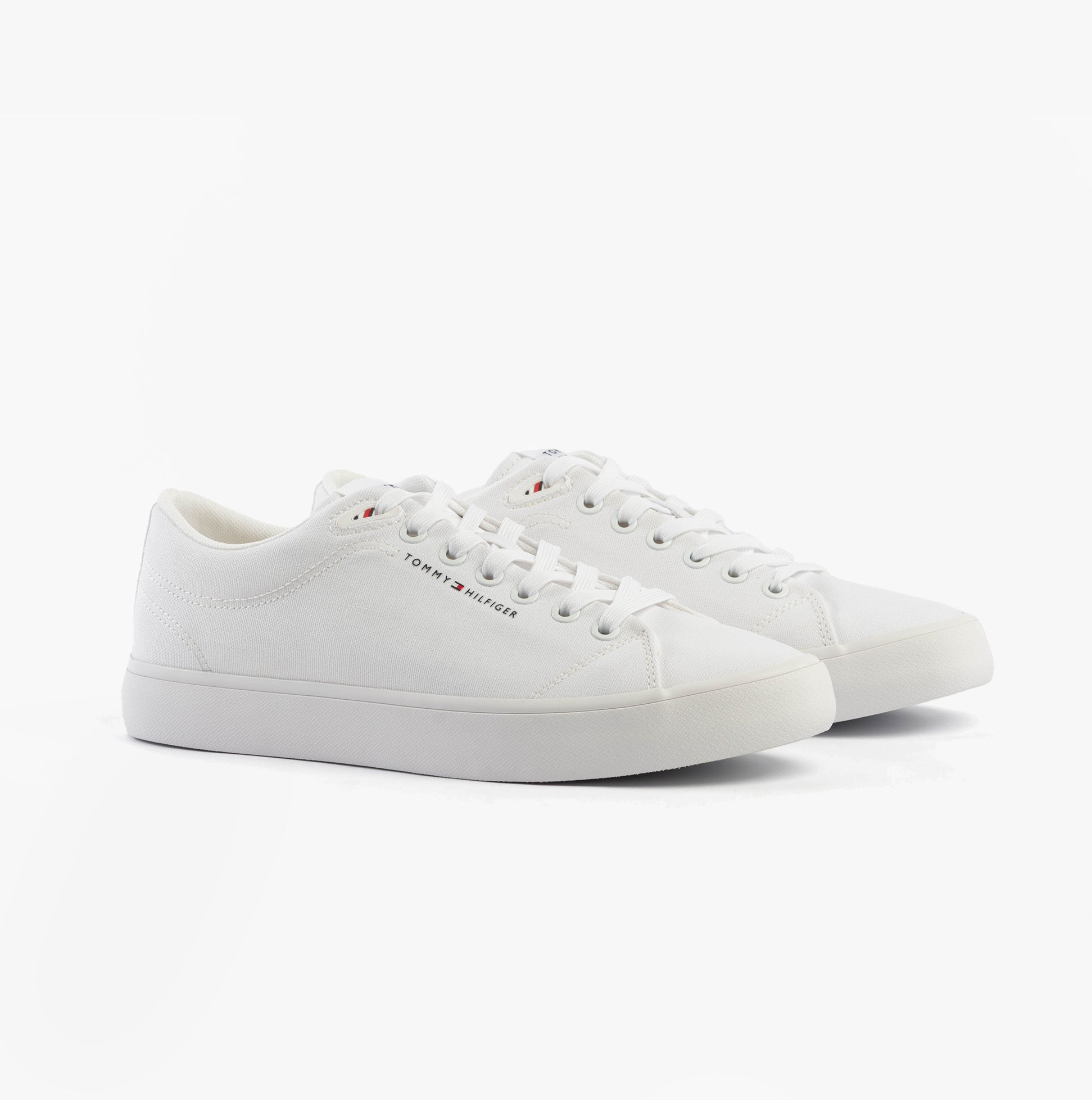 Tommy Hilfiger LOGO PATCH Mens Trainers White side view, featuring a lace-up closure and comfortable design.