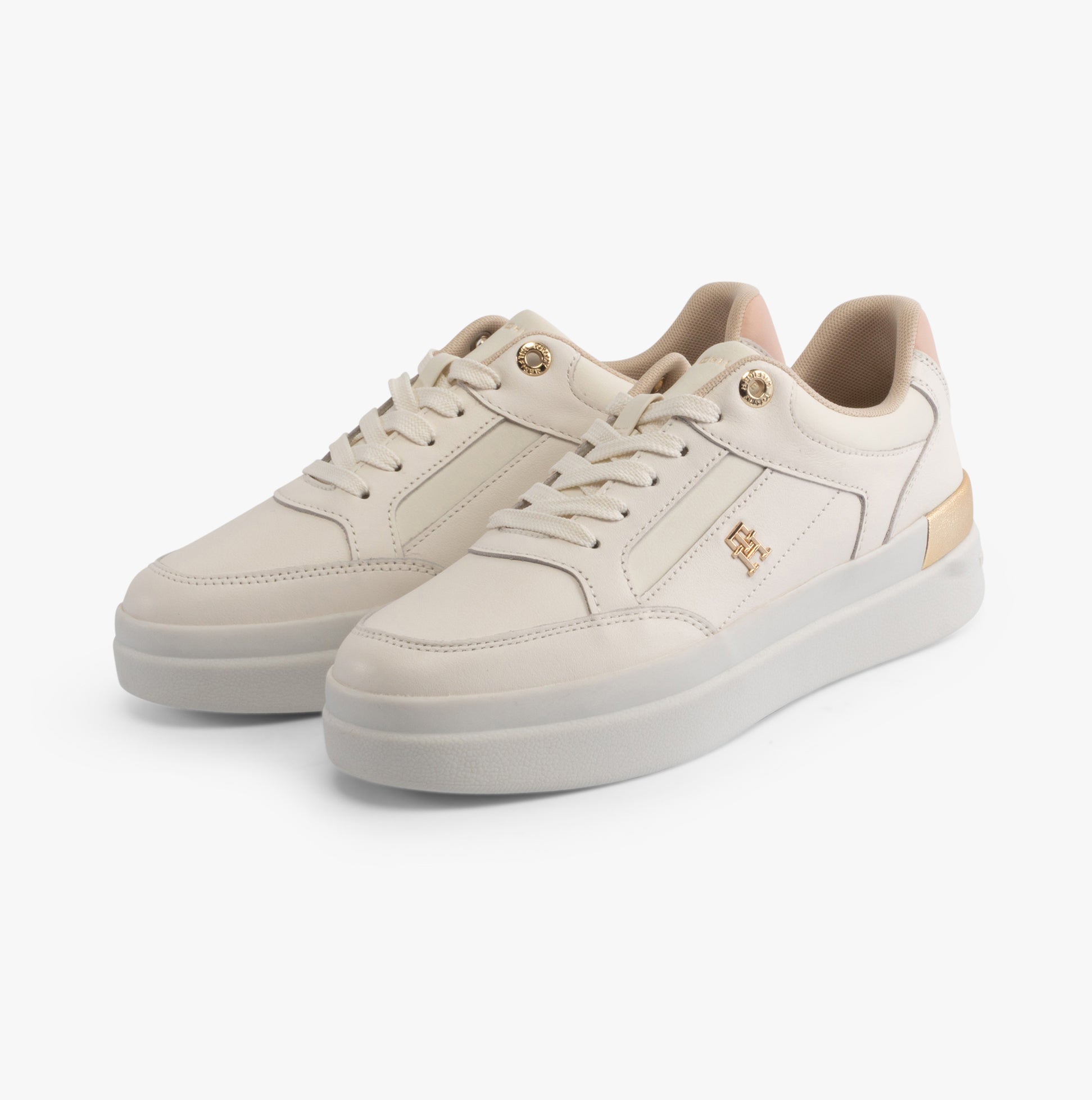 Tommy Hilfiger MONOGRAM METALLIC LEATHER Womens Court Trainers Ancient White side view with rounded toe and platform sole.