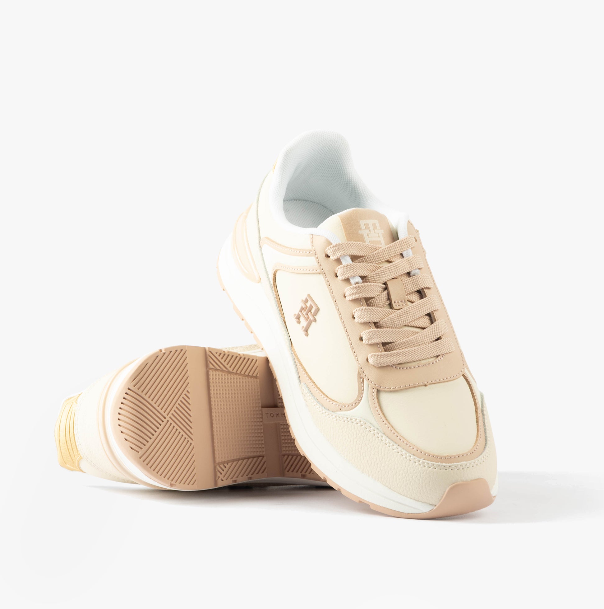 Tommy Hilfiger CASUAL FASHION RUNNER Womens Trainers Misty Blush side view with light colors and lace-up design.