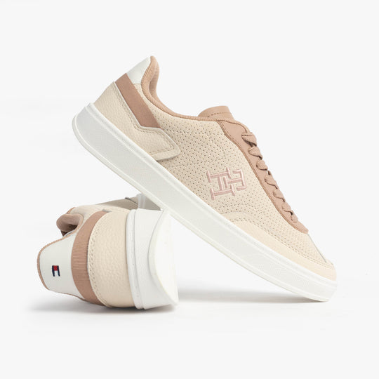 Tommy Hilfiger TH MONOGRAM Trainer Womens Trainers Muslin/Claystone side view and angled perspective on white background.