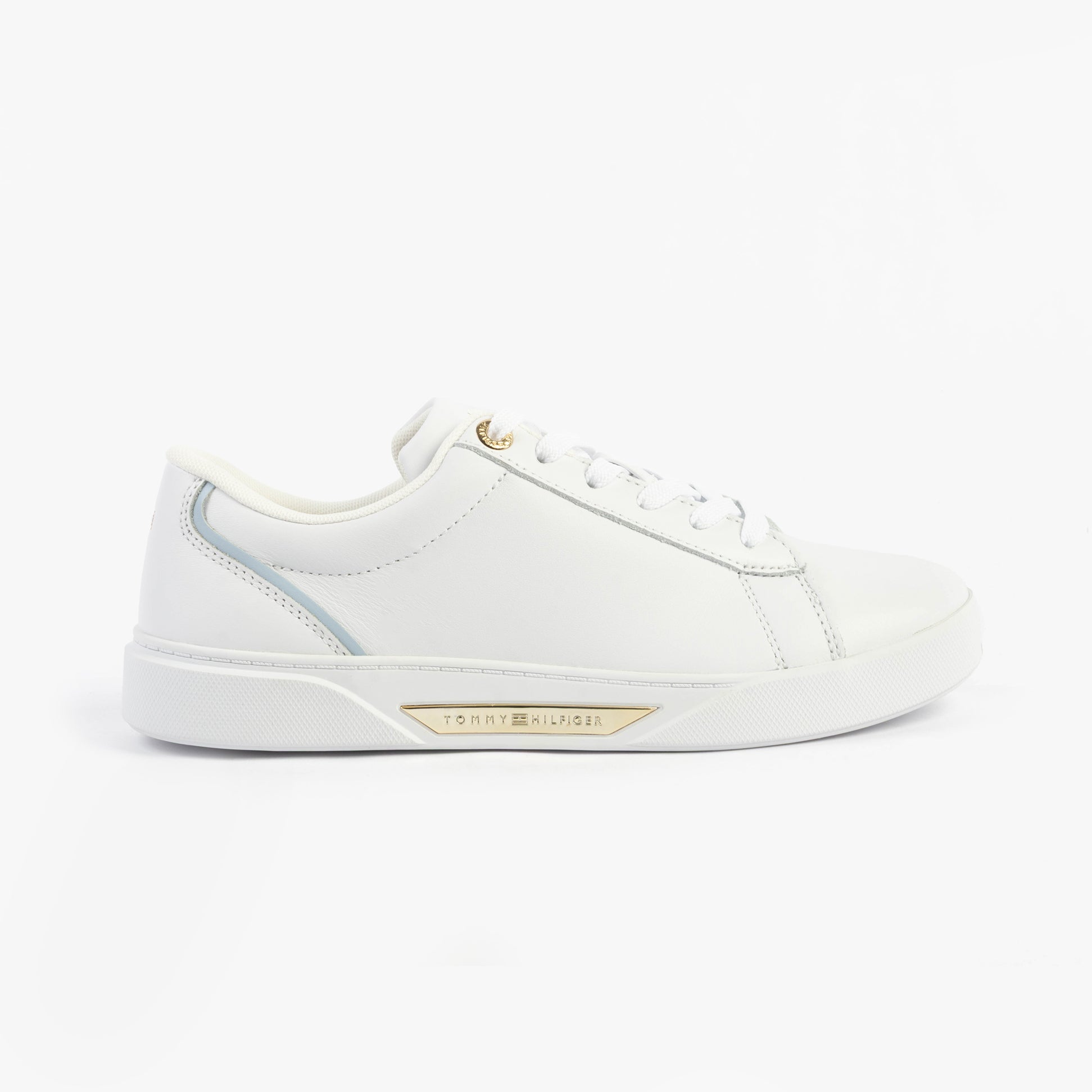 Tommy Hilfiger CHIC COURT SNEAKER Womens Trainers White side view, casual leather trainers with lace-up closure.