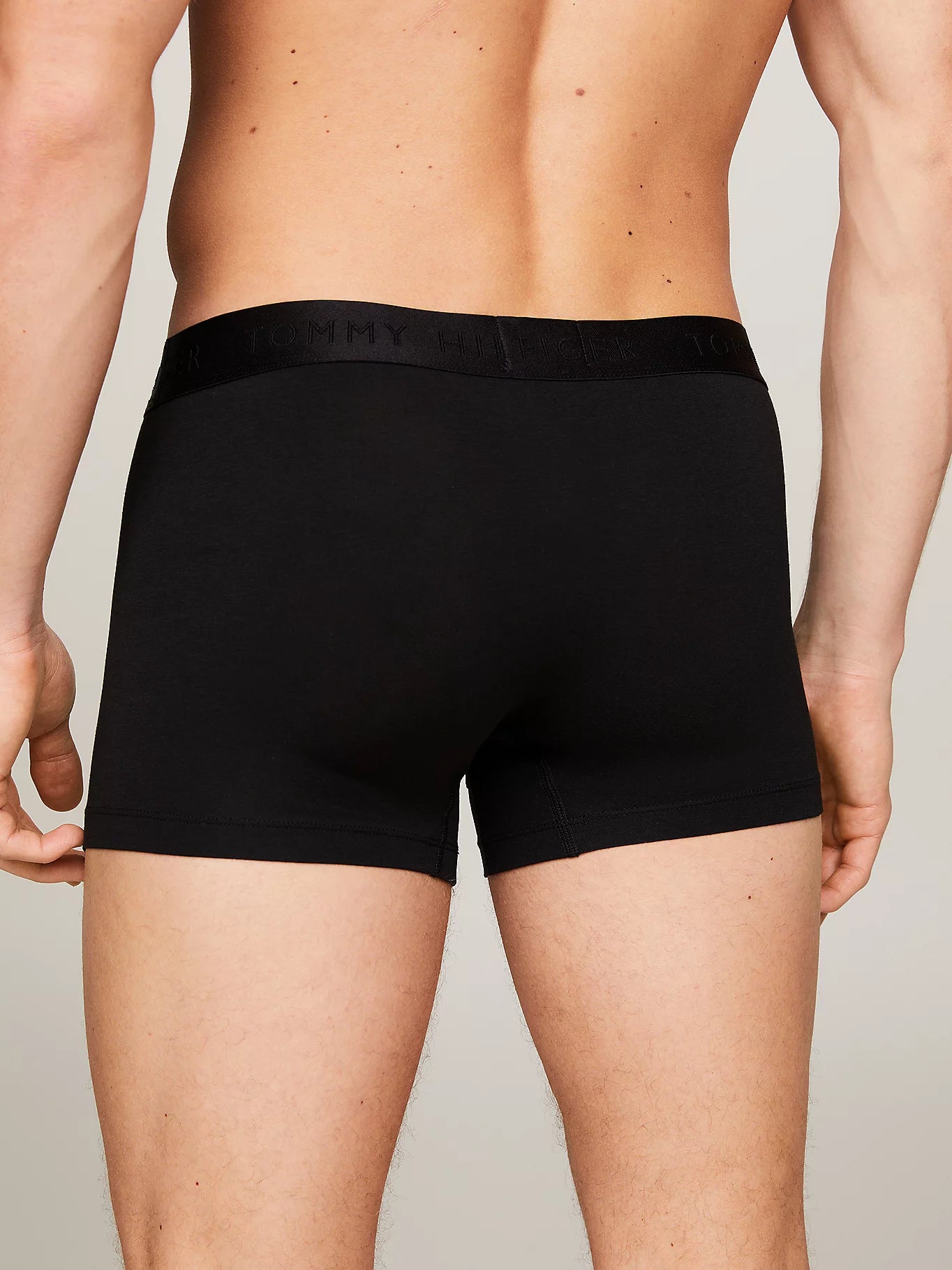 Tommy Hilfiger EVERYDAY LUXE Mens 3 -Pack Trunks Black, back view showcasing the elasticated waistband and sleek design.
