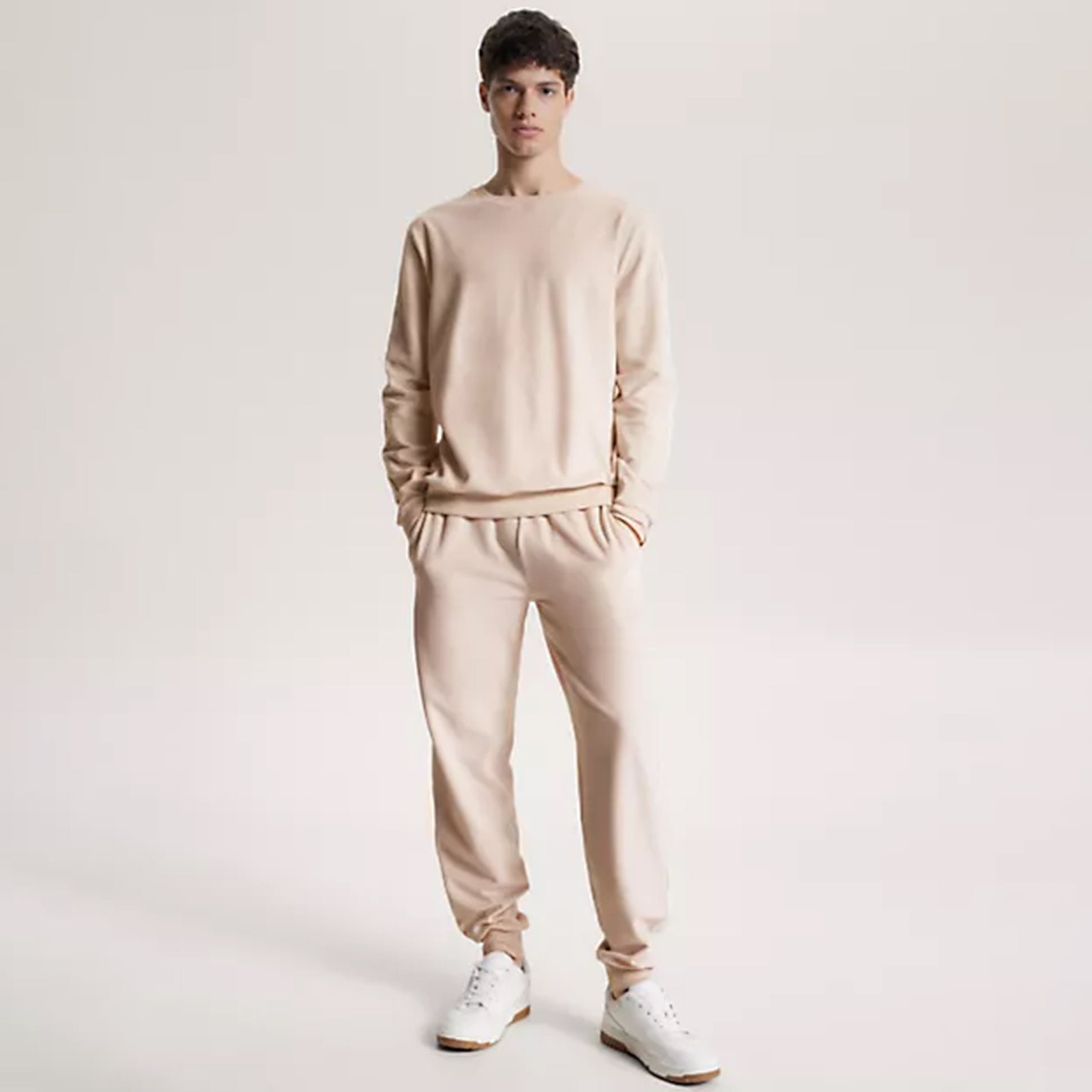 Tommy Hilfiger TH ESTABLISHED Mens Velour Lounge Sweatshirt Cashmere Creme