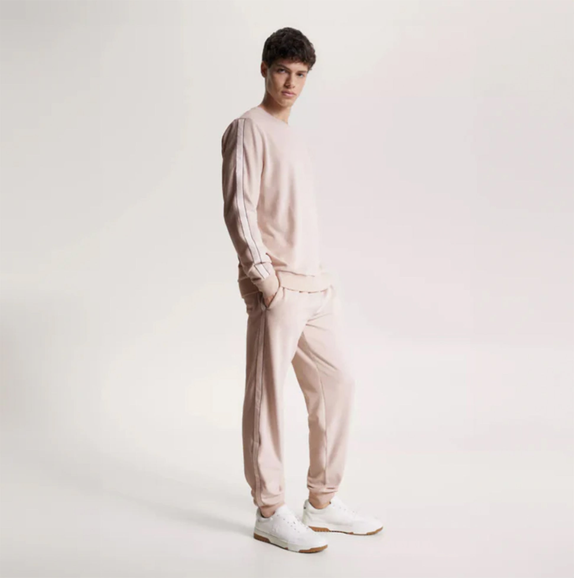 Tommy Hilfiger TH ESTABLISHED Mens Ribbed Velour Lounge Joggers Cashmere Creme