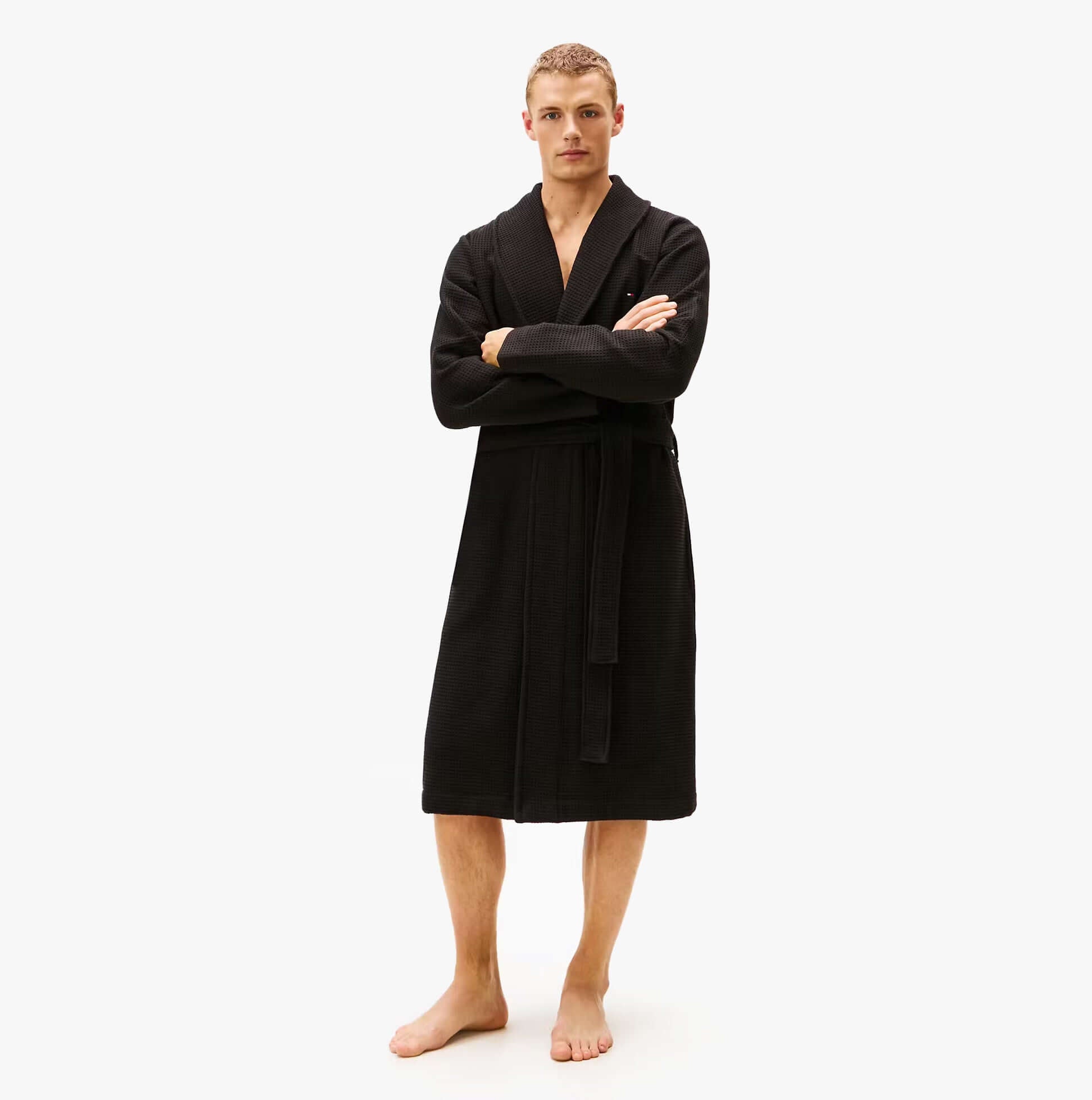 Tommy Hilfiger WAFFLE BATHROBE Mens Bathrobes Black front view, relaxed fit, 100% cotton, long sleeve