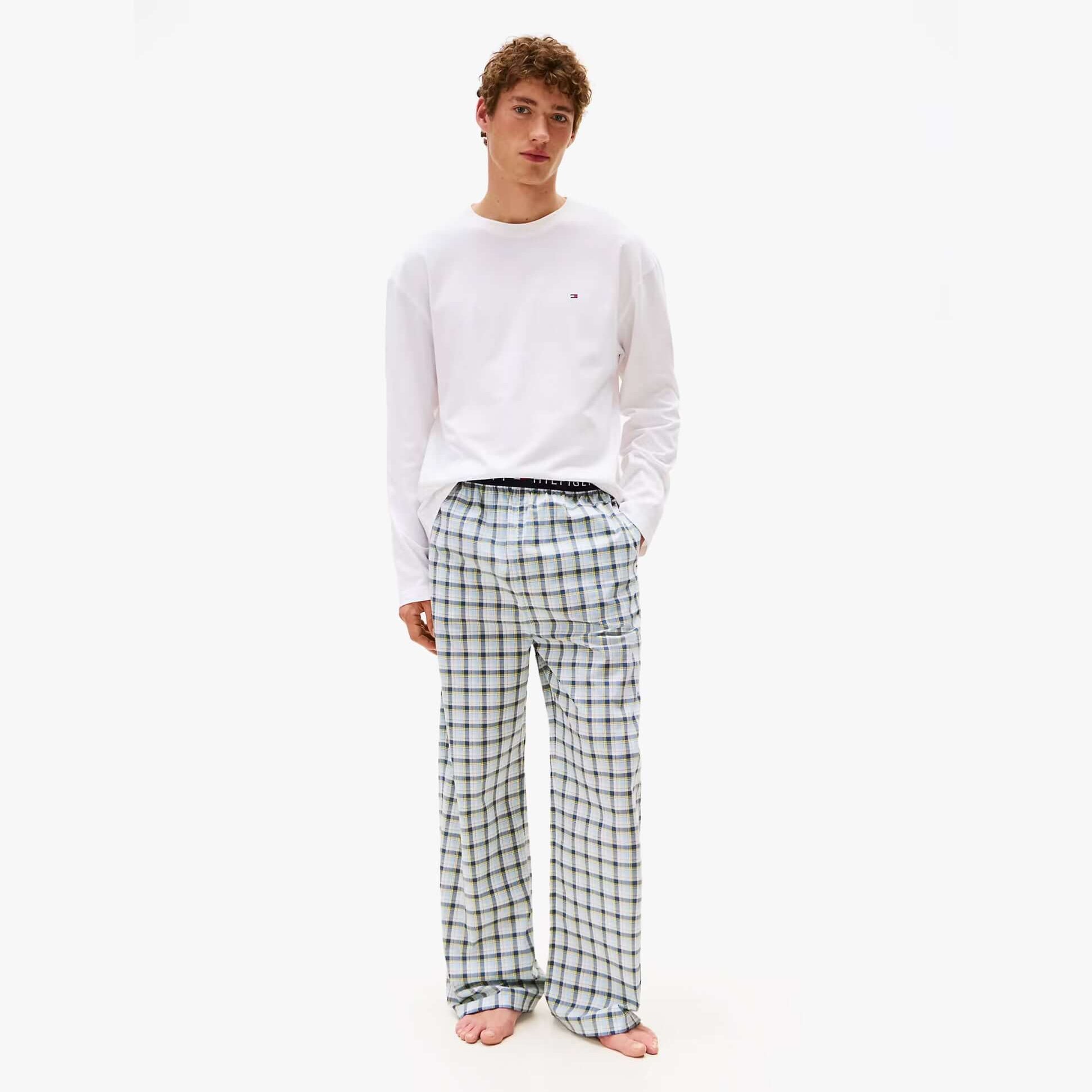 Tommy Hilfiger WOVEN PJ SET PRINT Mens Set Multicoloured front view on model wearing relaxed fit 100% cotton.