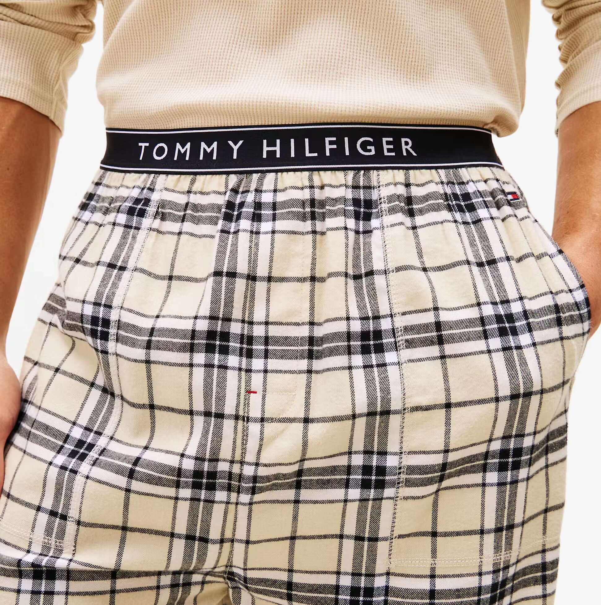 Tommy Hilfiger WAFFLE & PJ Mens Set Multicoloured detail view featuring waistband and plaid pattern.