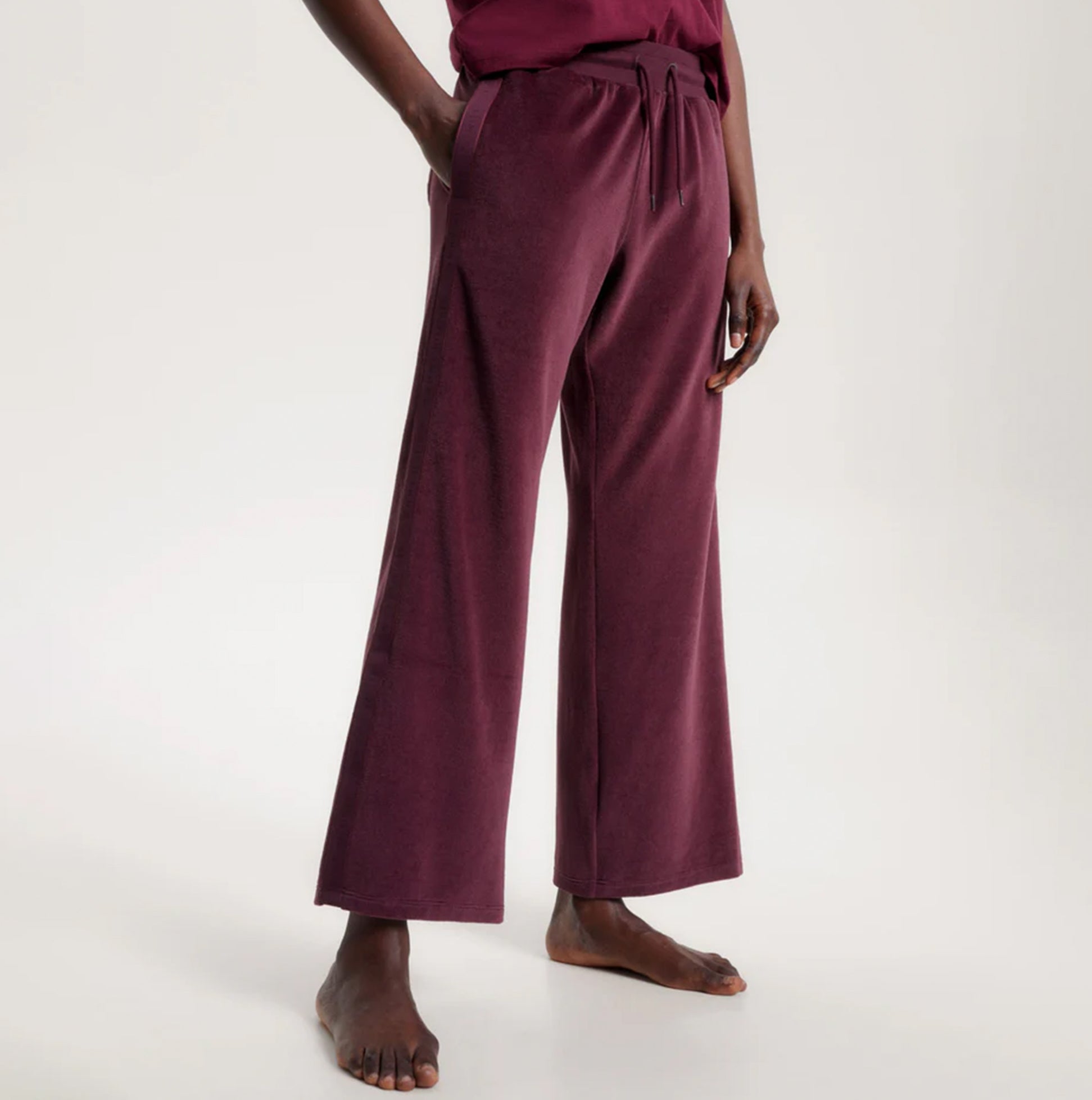 Tommy Hilfiger PANTS VELOUR Womens Pants Deep Burgundy