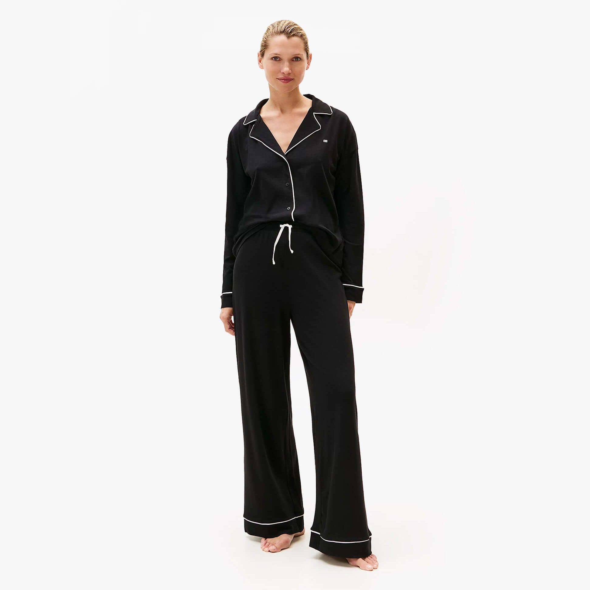 Tommy Hilfiger SHIRT PANTS SET Womens Set Black front view, featuring a relaxed fit with long sleeves and detailed hems.
