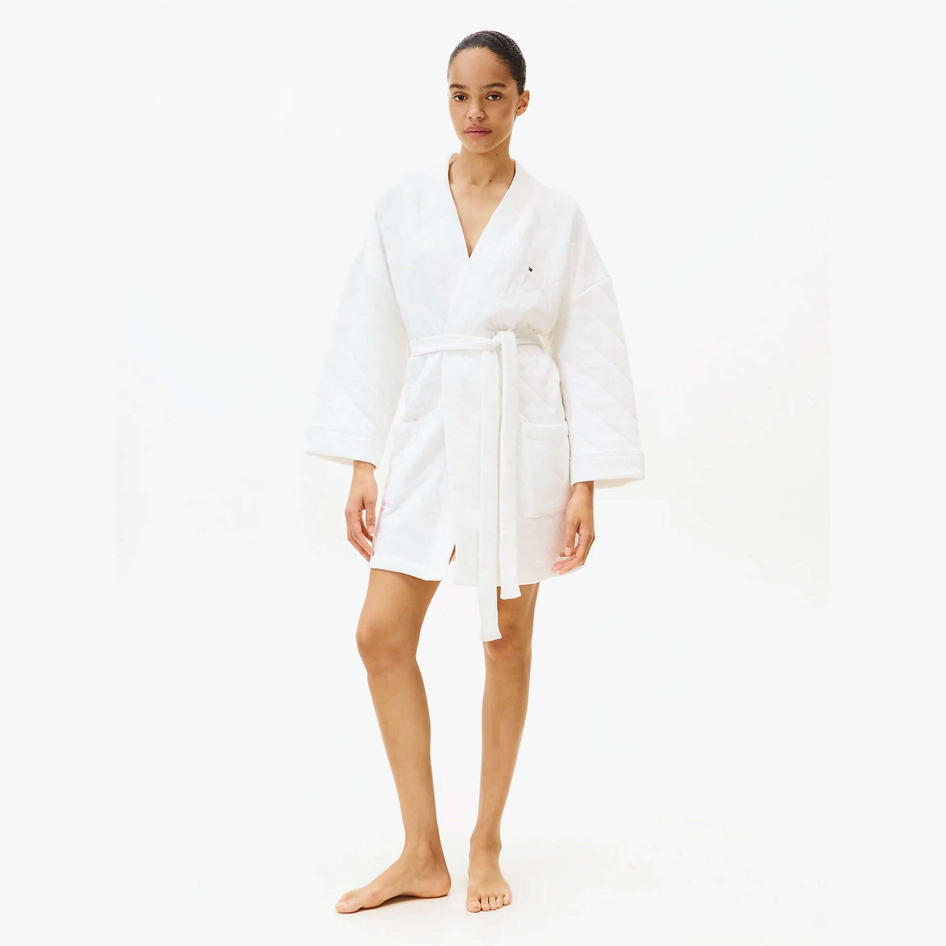 Tommy Hilfiger GIFT QUILTED ROBE Womens Bathrobes Ivory front view model wearing robe