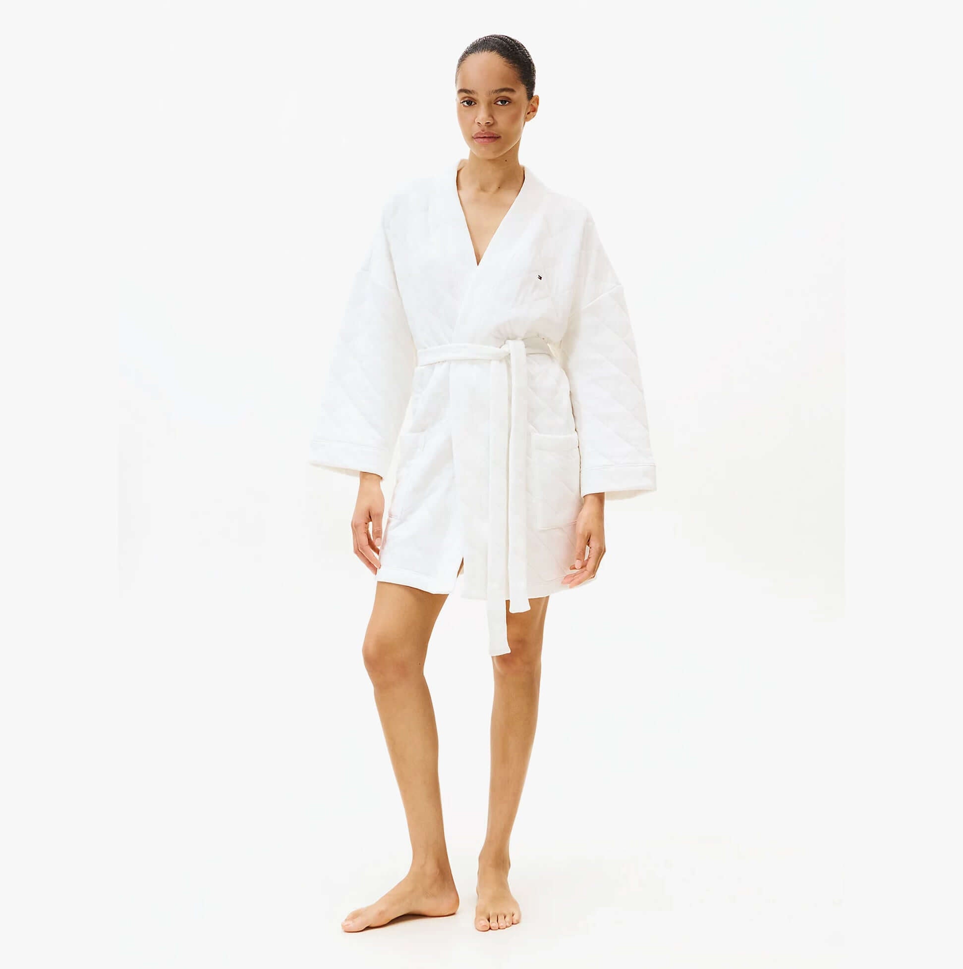 Tommy Hilfiger GIFT QUILTED ROBE Womens Bathrobes Ivory front view model wearing robe